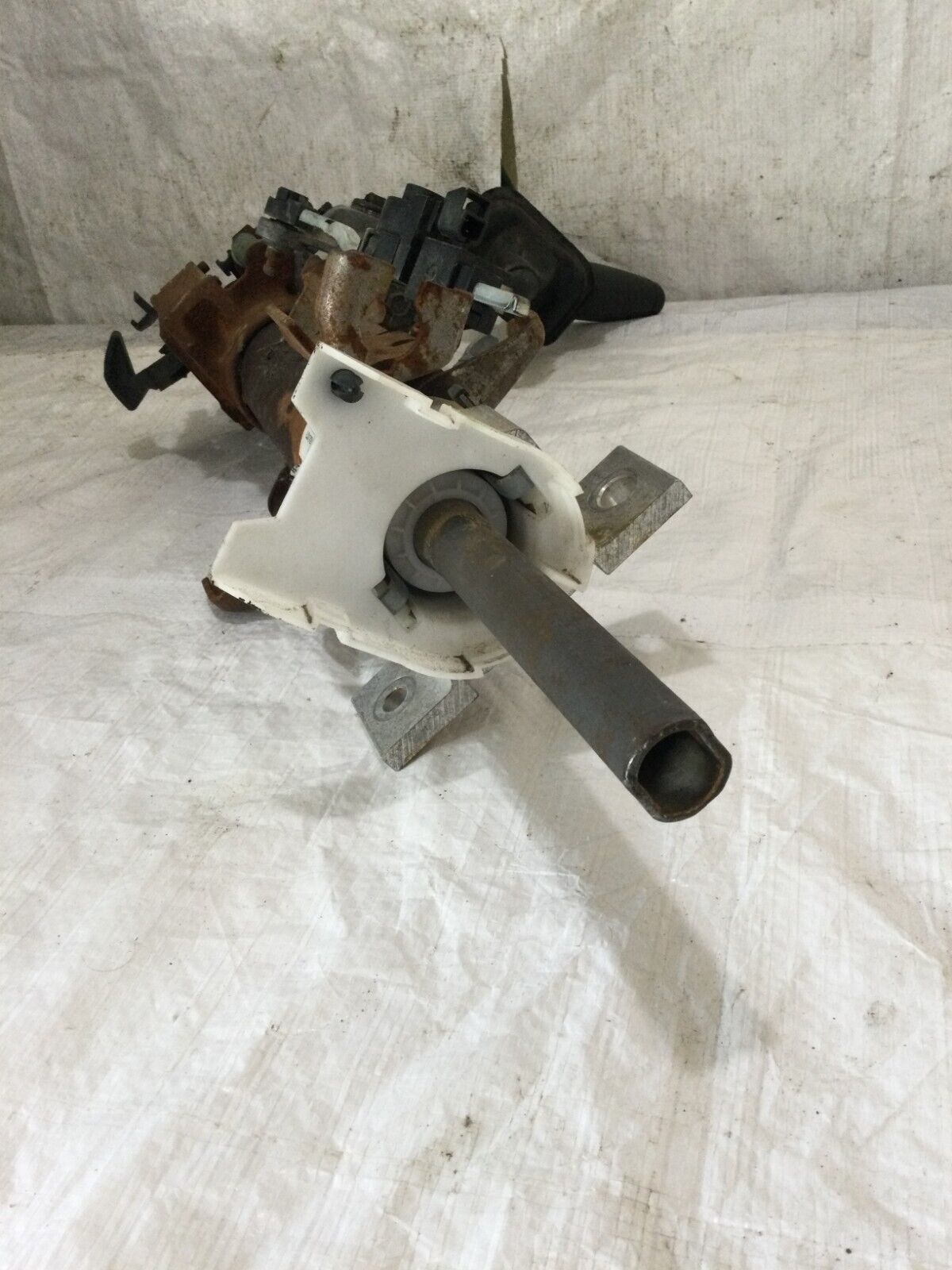 2018 Chevrolet Silverado 1500 Steering Column Assembly 84144392 OEM OPT N33