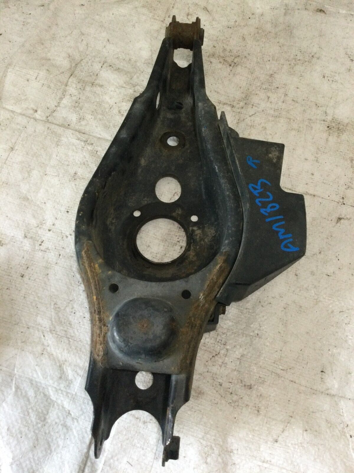 2016 Toyota Rav4 Lower Control Trailing Arm Rear Right OEM