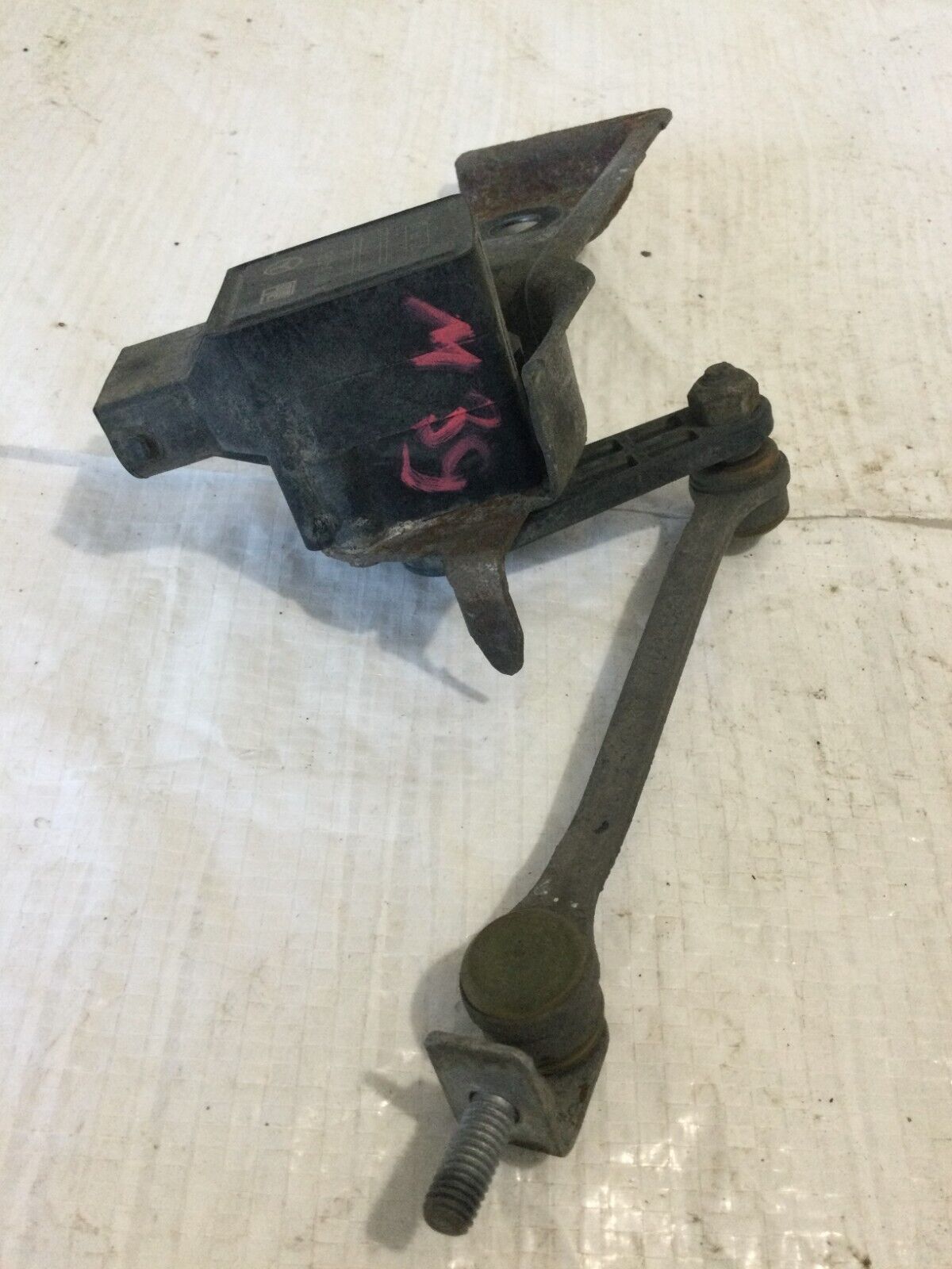 2004 Mercedes-Benz S-Class Suspension Sensor A0105427617 OEM