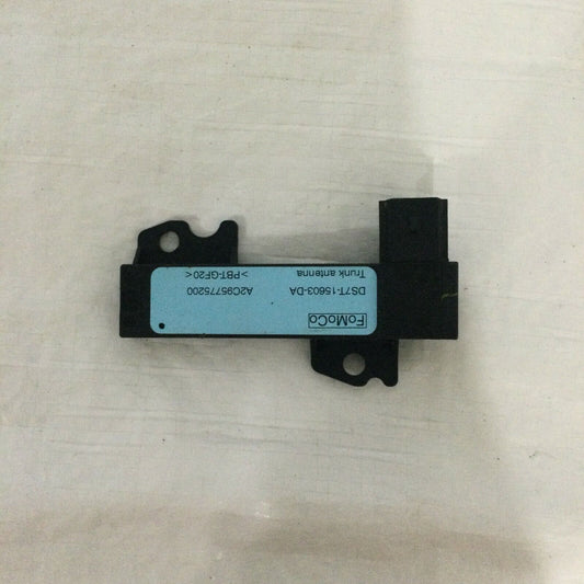 2015-2018 Ford F-150 Rear Trunk Remote Key Antenna Receiver DS7T-15603-DA OEM