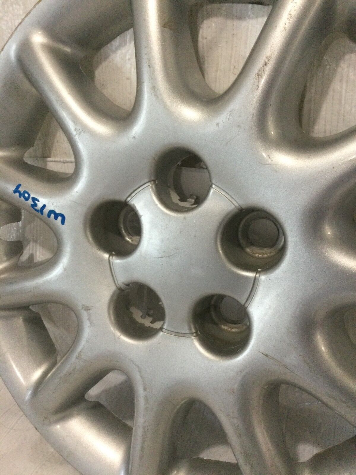 2000 Chrysler Town & Country 16" Wheel Cover Hub Cap OEM