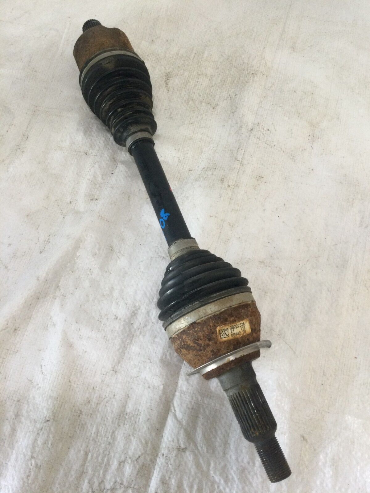2021 Chevrolet Silverado 1500 Front Left CV Axle Shaft OEM 84759929