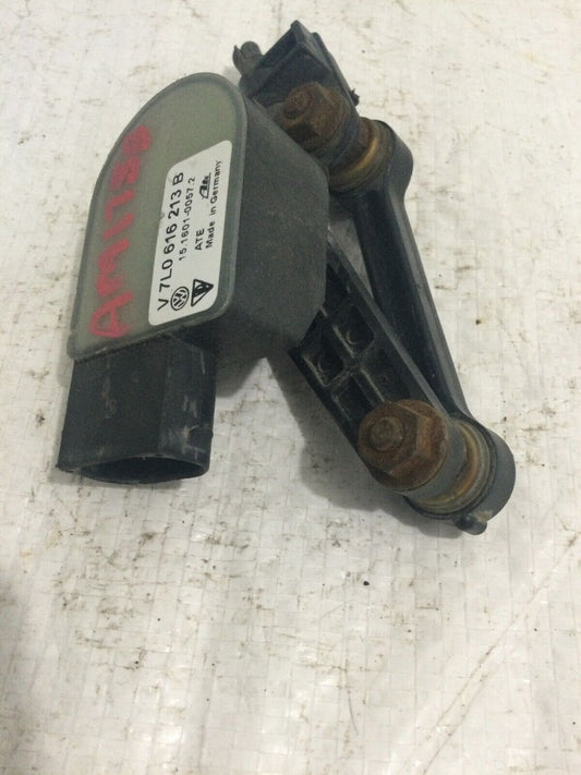 2007 Volkswagen Touareg Front Right Headlight Suspension Leveling Sensor OEM
