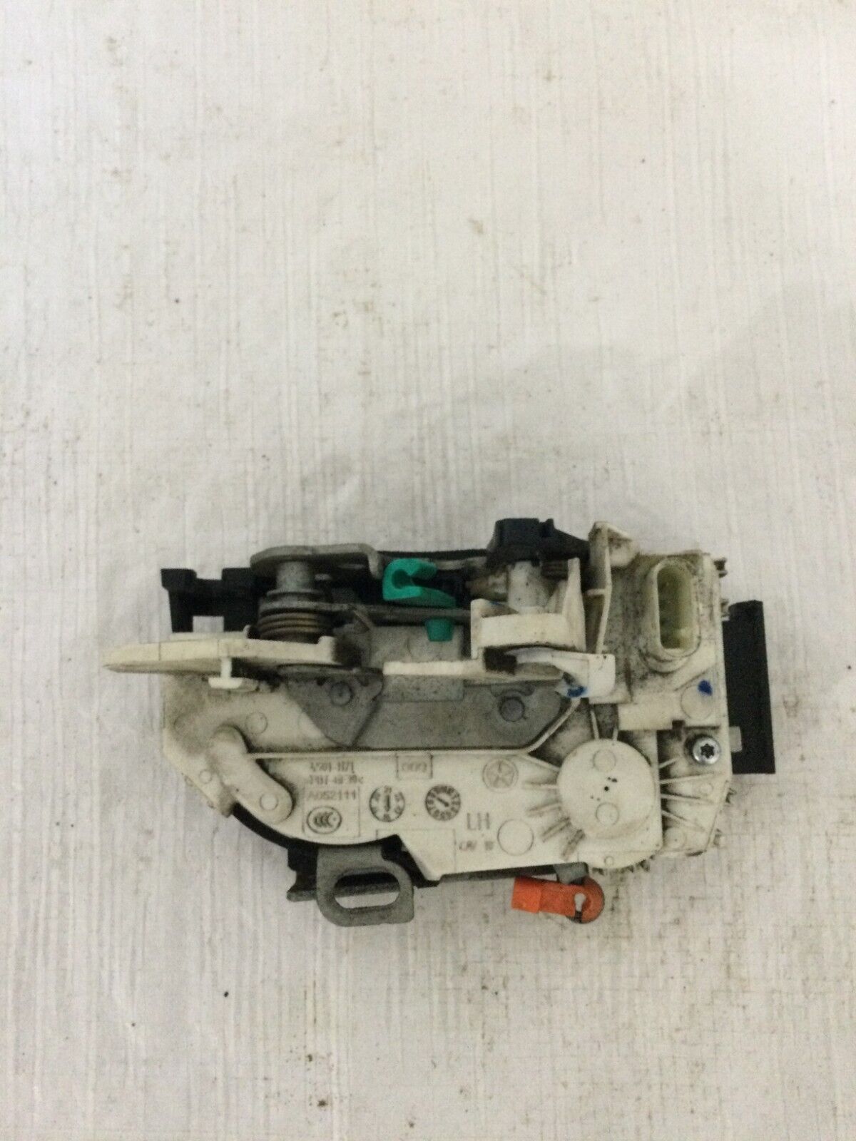 2018 Dodge RAM 3500 Front Left  Door Lock Actuator P04589417A OEM