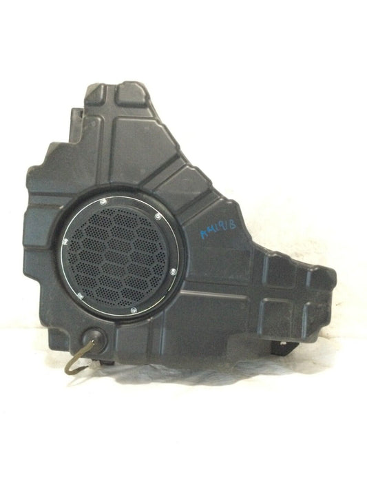 2012 Jeep Grand Cherokee Rear Audio Speaker Sub Woofer  05064610A OEM
