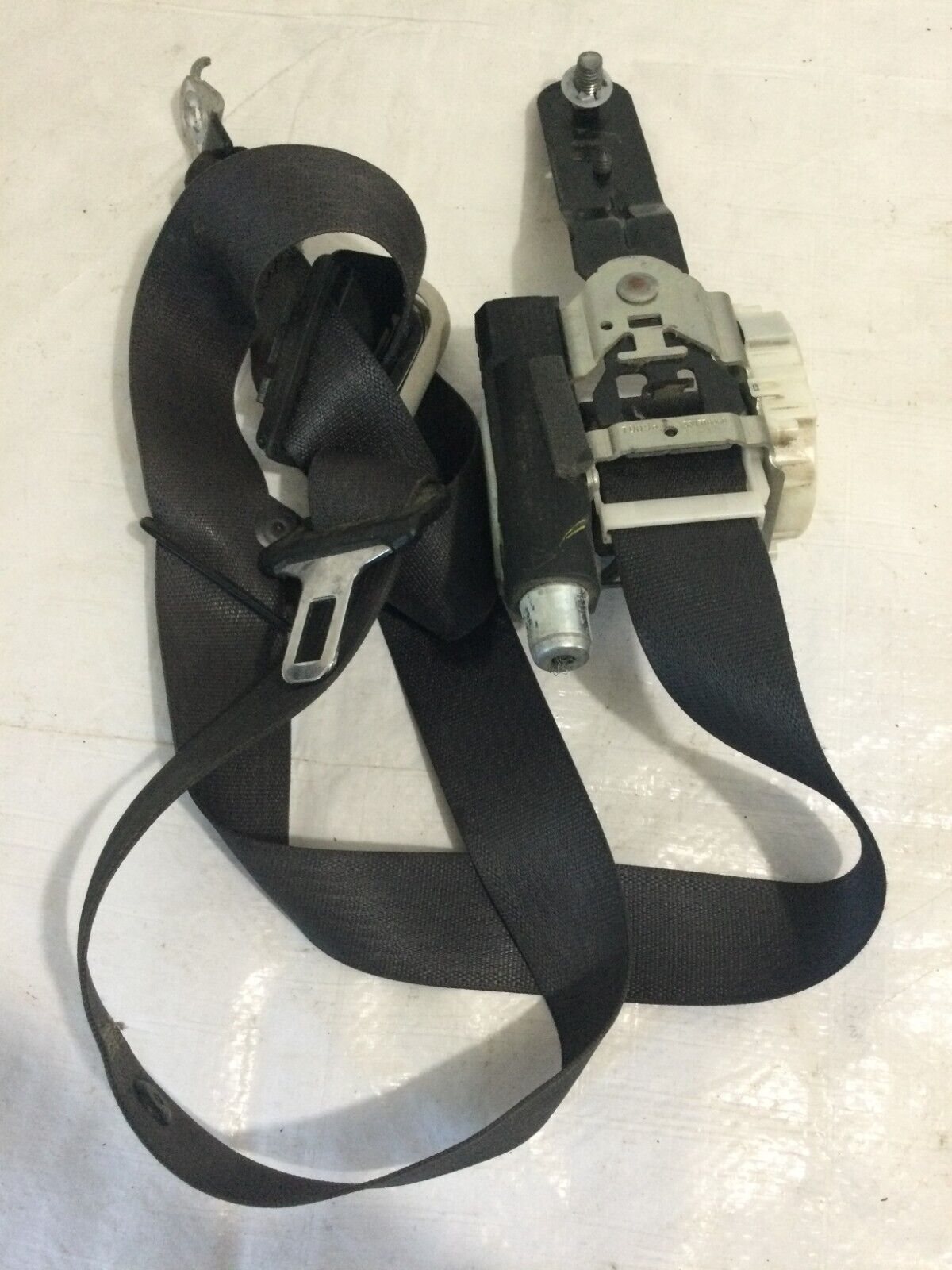 2007-2009 Cadillac Escalade ESV Front Left Seat Belt OEM