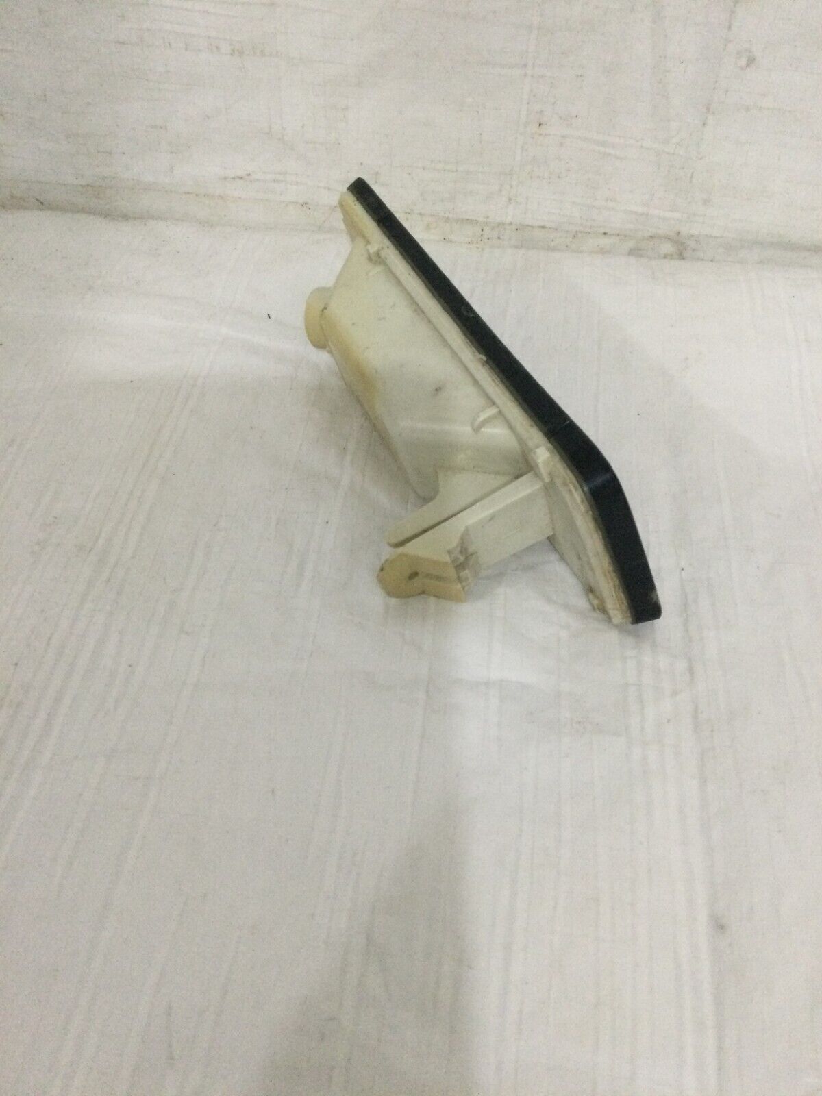 2006 Volkswagen Jetta Marker Lamp Lens OEM