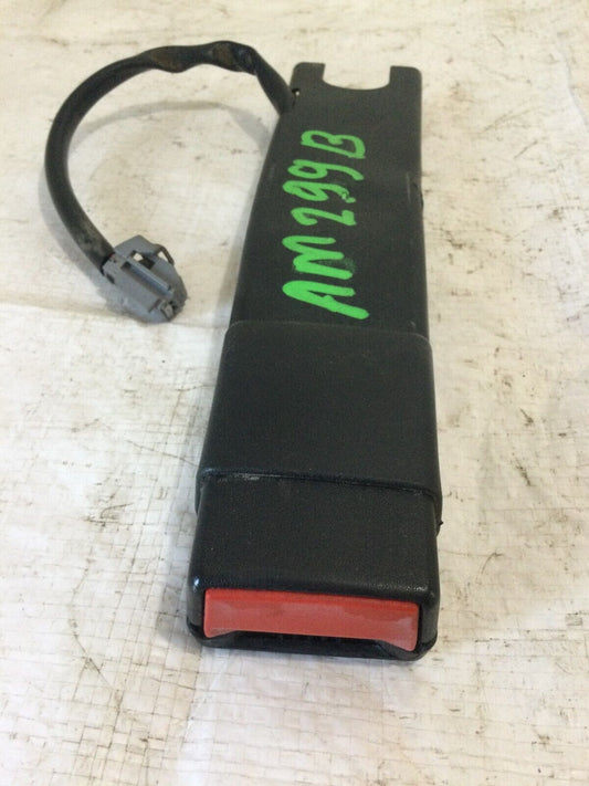 2014 Ram 3500 Front Left Seat Belt Buckle OEM