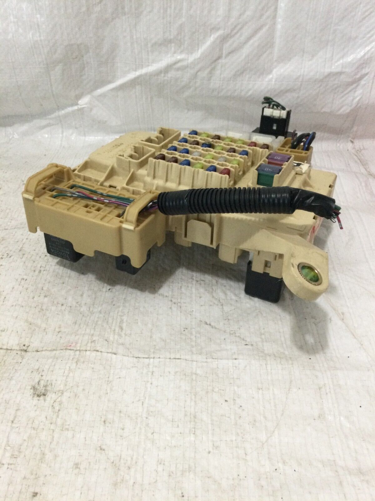 2003 Toyota Highlander  Fuse Box Relay  Module OEM