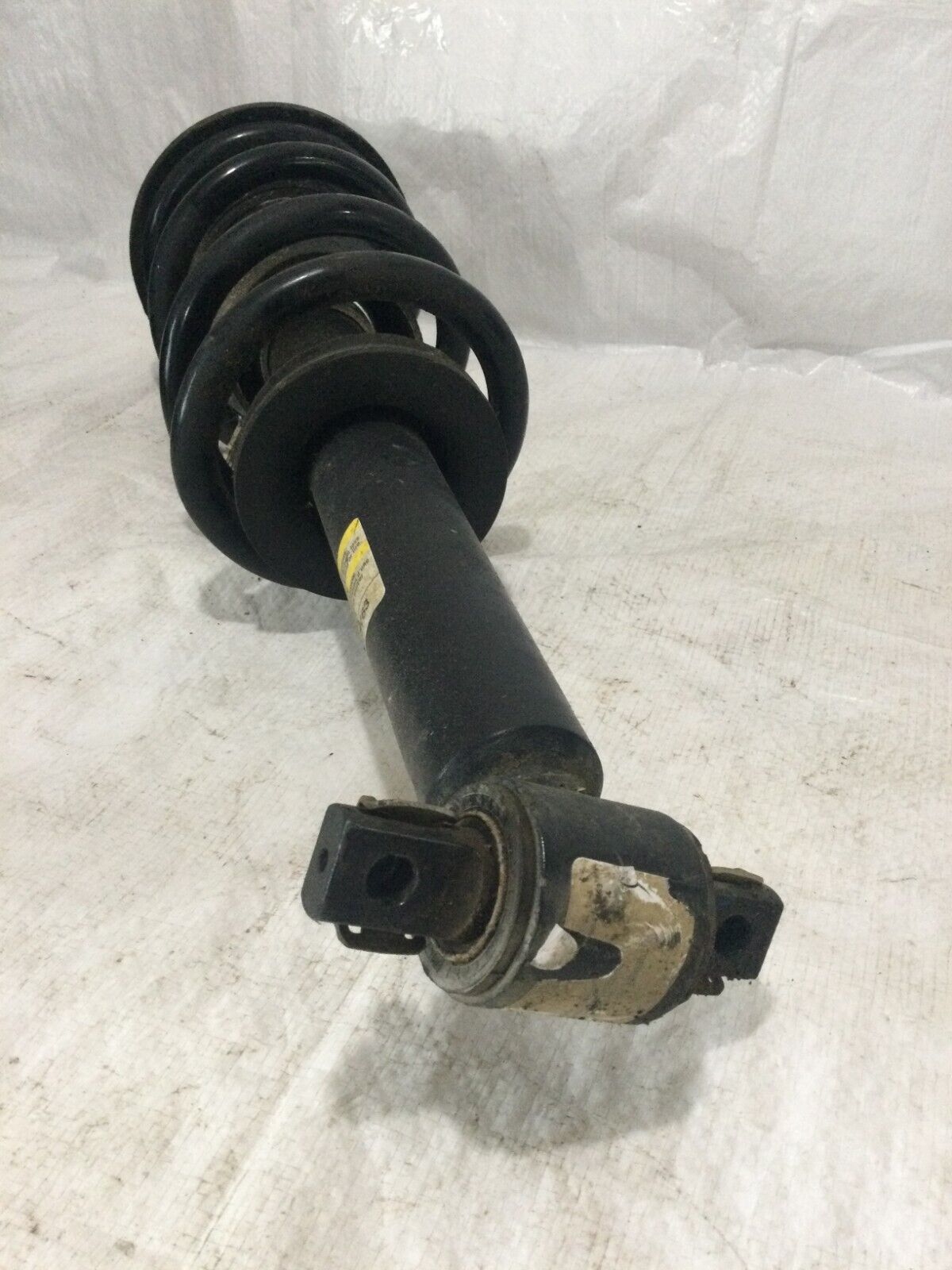 2021 Chevrolet Silverado 1500 Front Right Shock Strut Assembly OEM