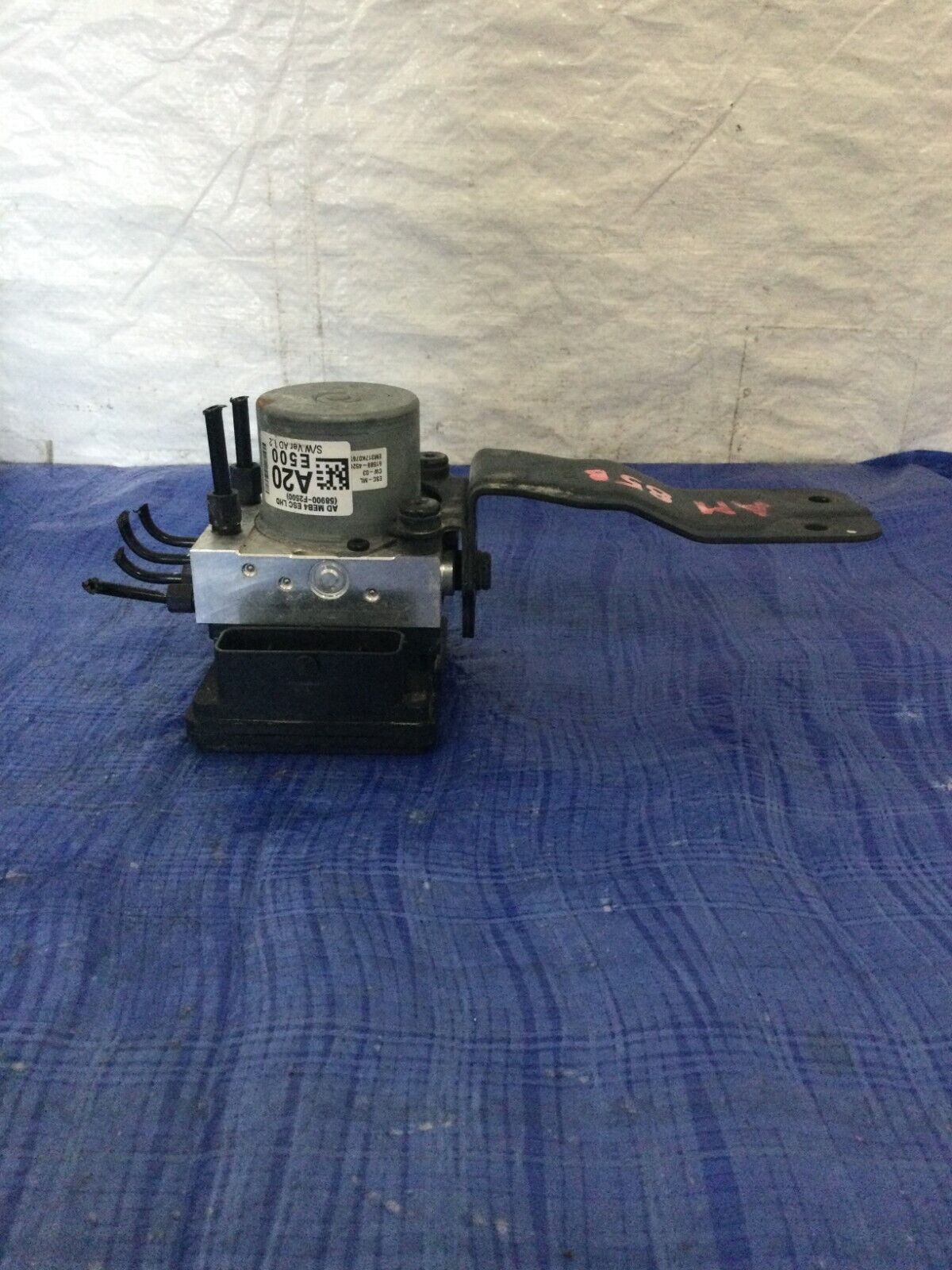 2017-2018 Hyundai Elantra Abs Pump Control Module 58900-F2500 OEM