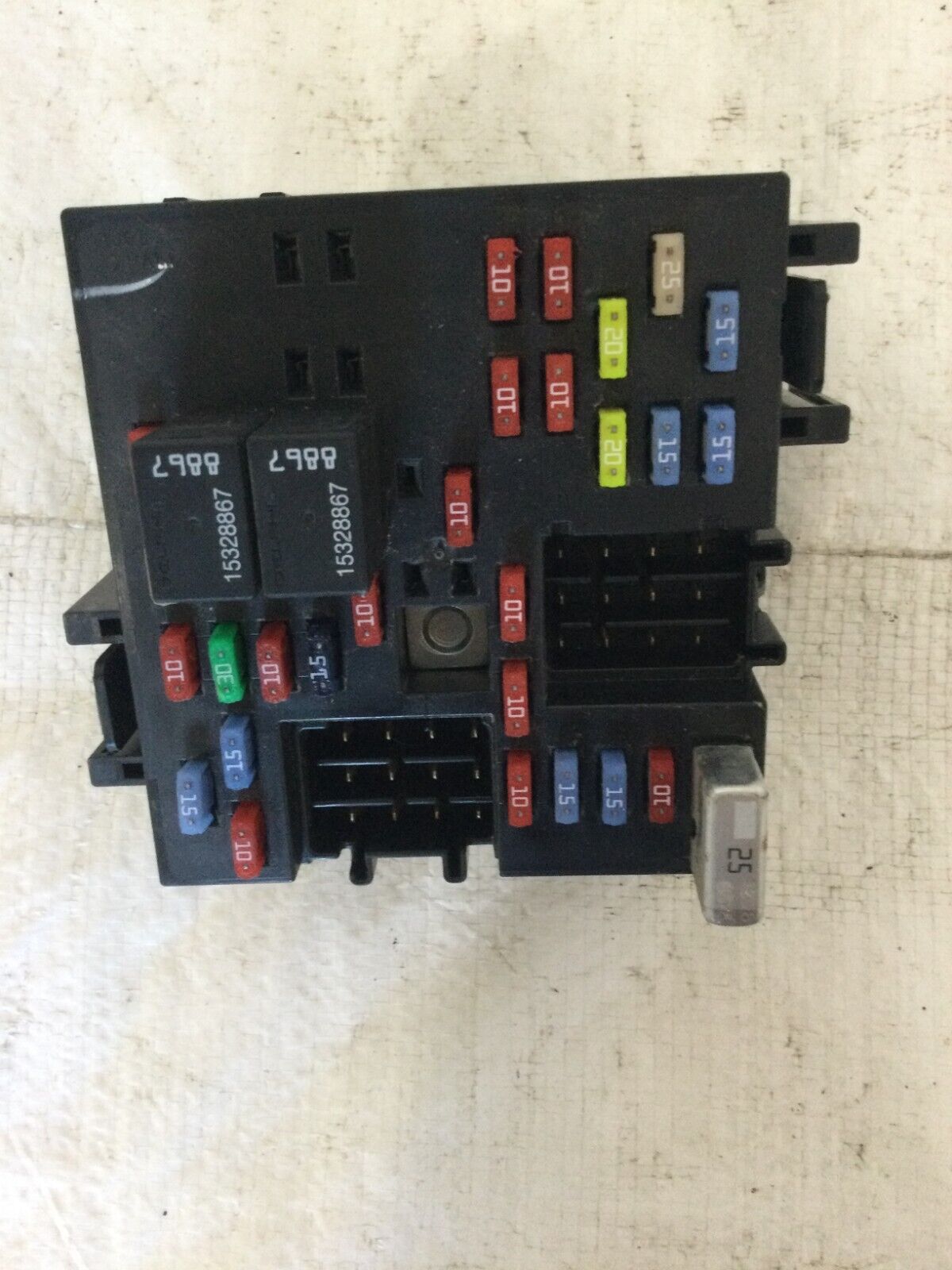 2003-2006 Cadillac Escalade EXT  Dash Fuse Box Relay Module OEM 15058033