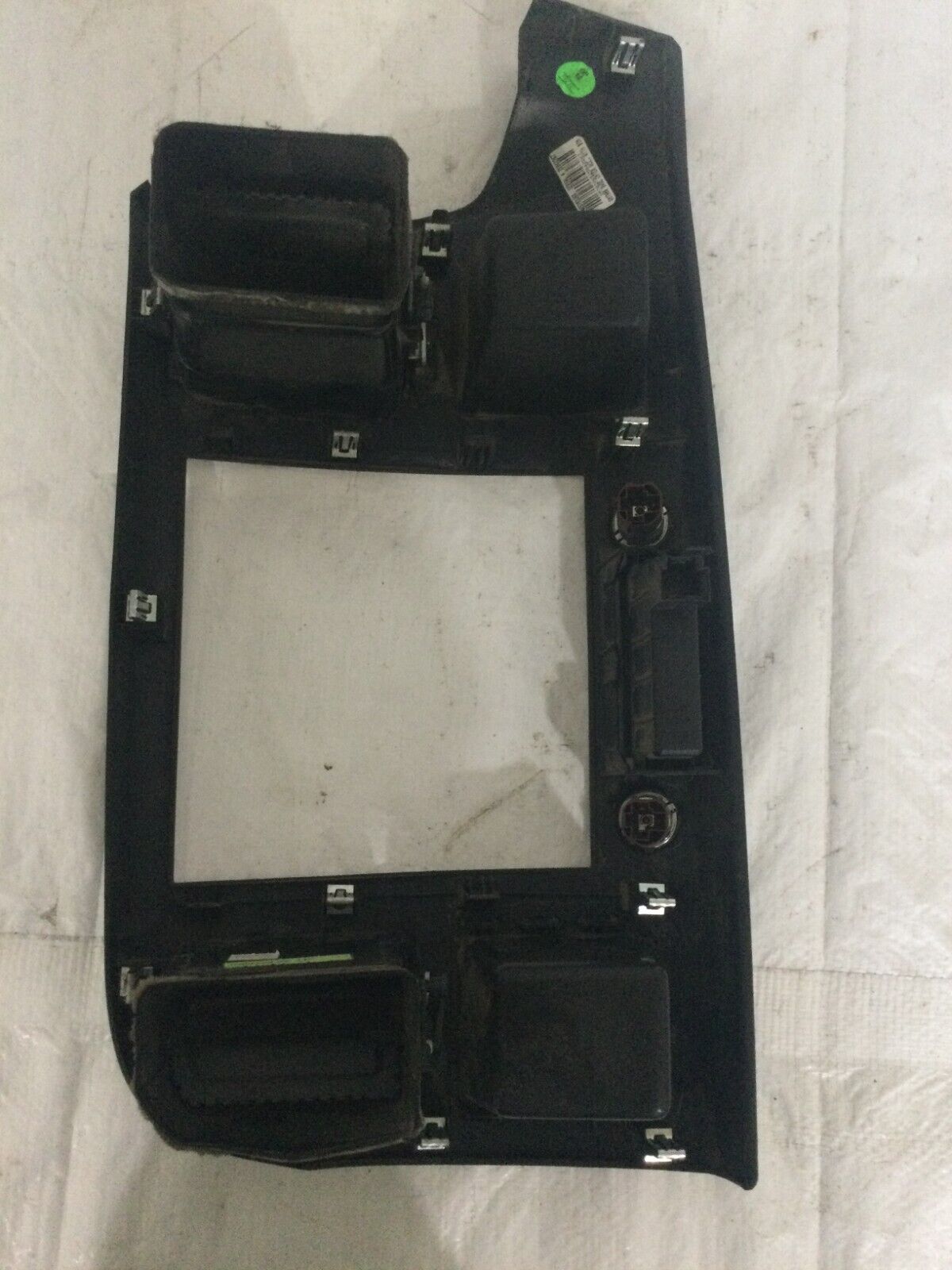 2007 - 2011 GMC Sierra 2500HD Center Dash Radio Bezel  Vents 25783265 OEM