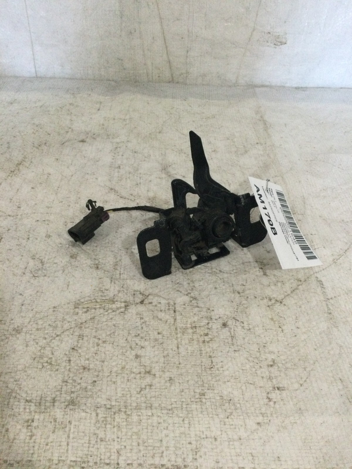 2017 Sierra Denali 1500 Hood Latch OEM