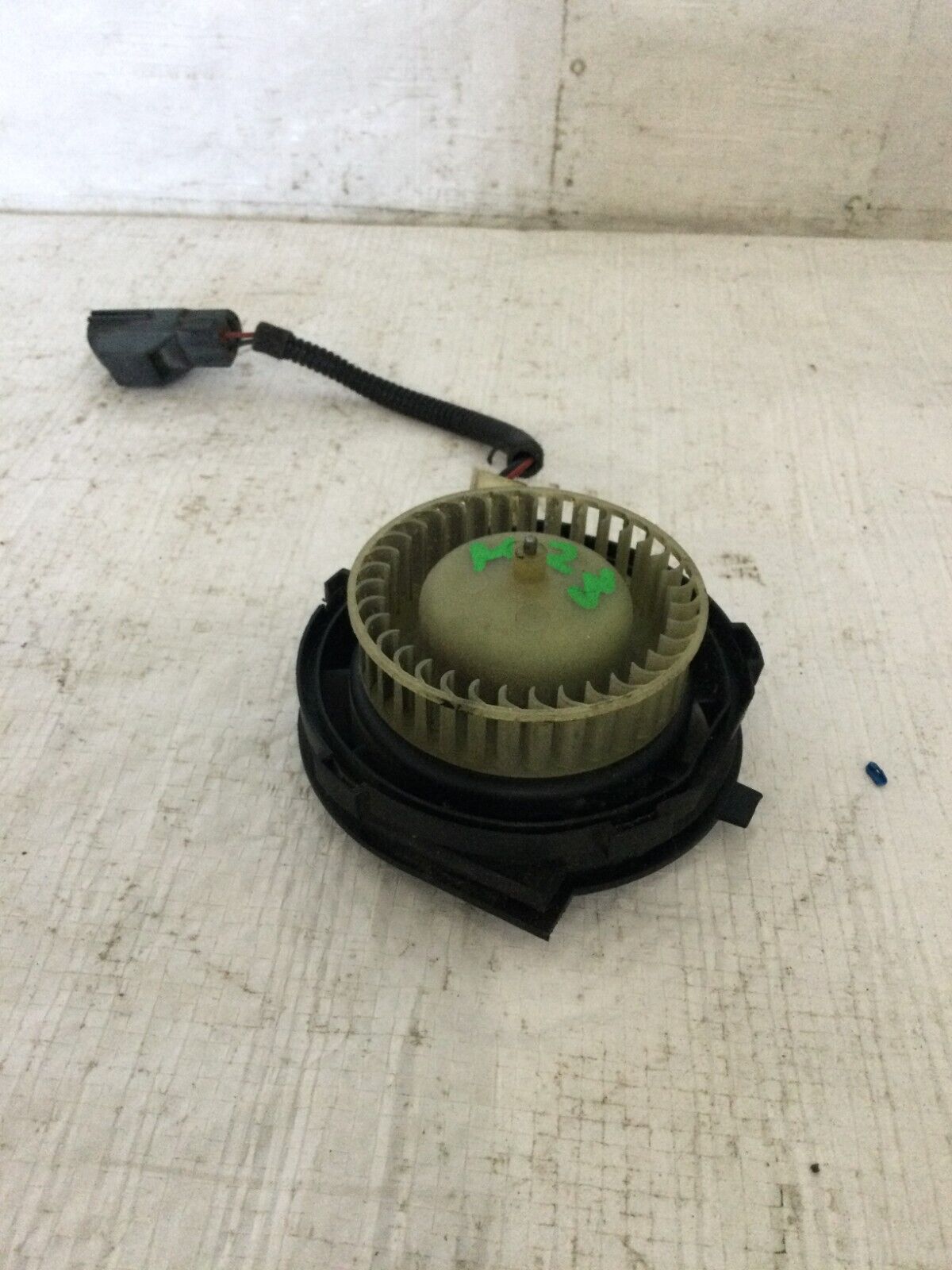 2004 Volvo S60 ECU Cooling Fan Motor OEM