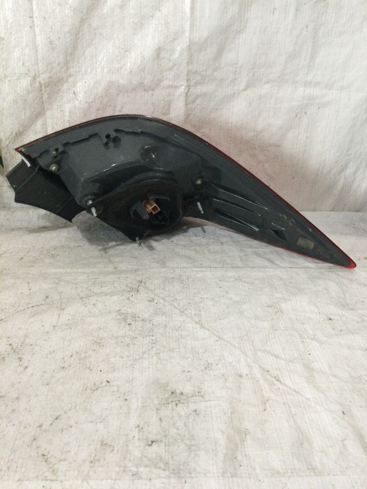 2018 Toyota Corolla Sedan Right Rear Tail Light Assembly OEM ( DAMAGED )