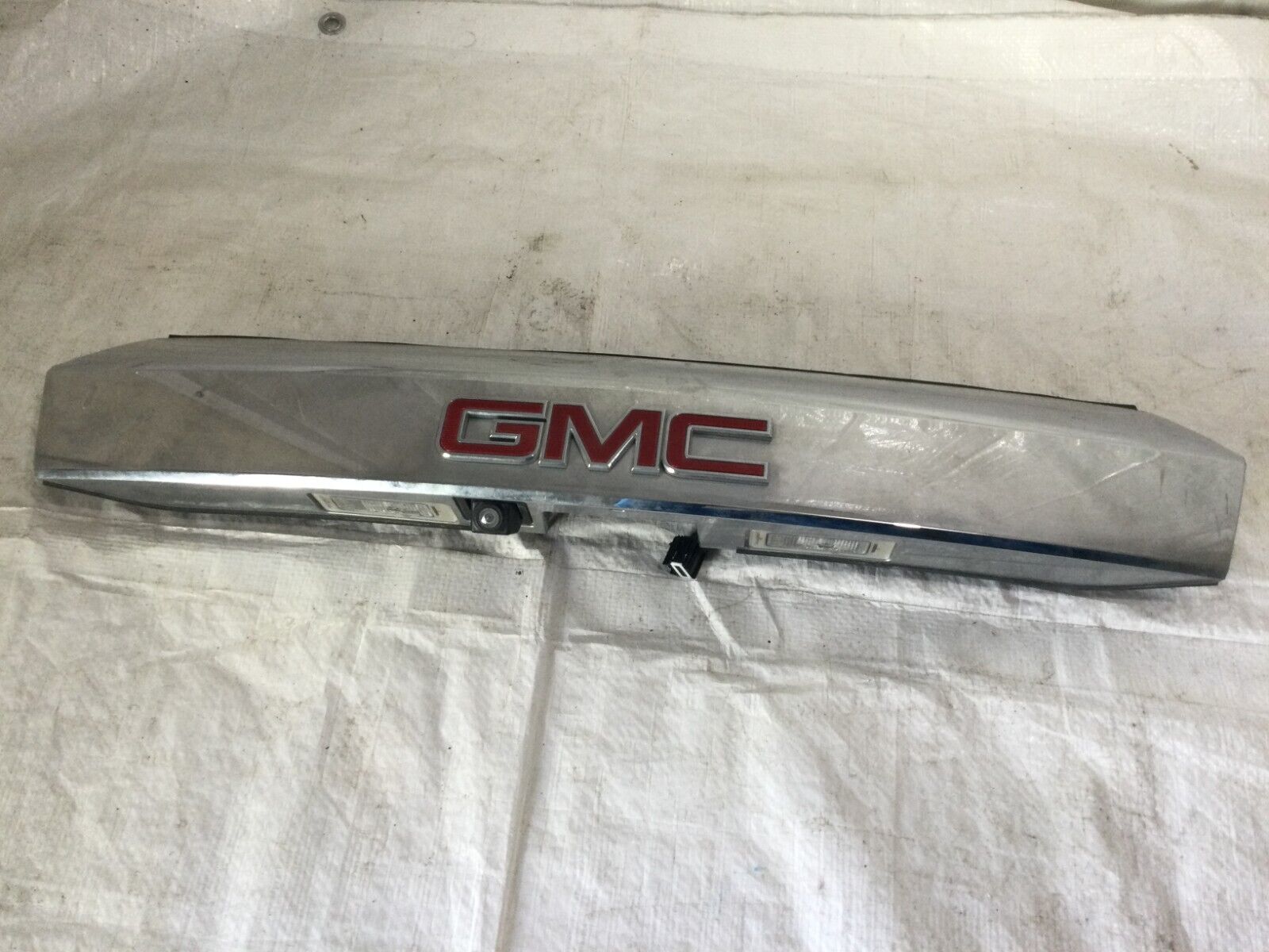 2016-2017 GMC Terrain Rear Tail Lift Gate Chrome Molding Applique OEM