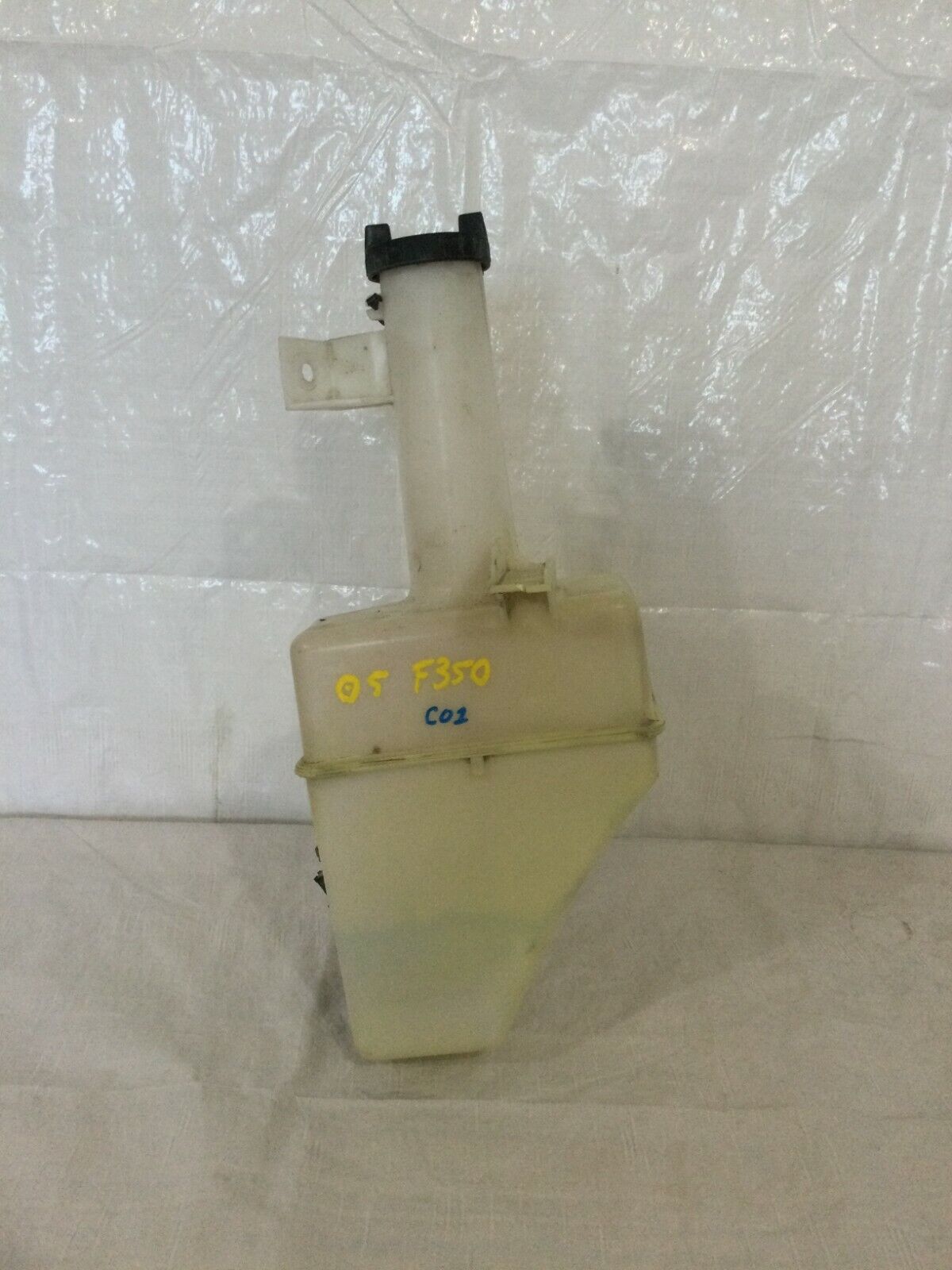 2005 Ford F-350SD Windshield Washer Bottle OEM 6.0L Diesel
