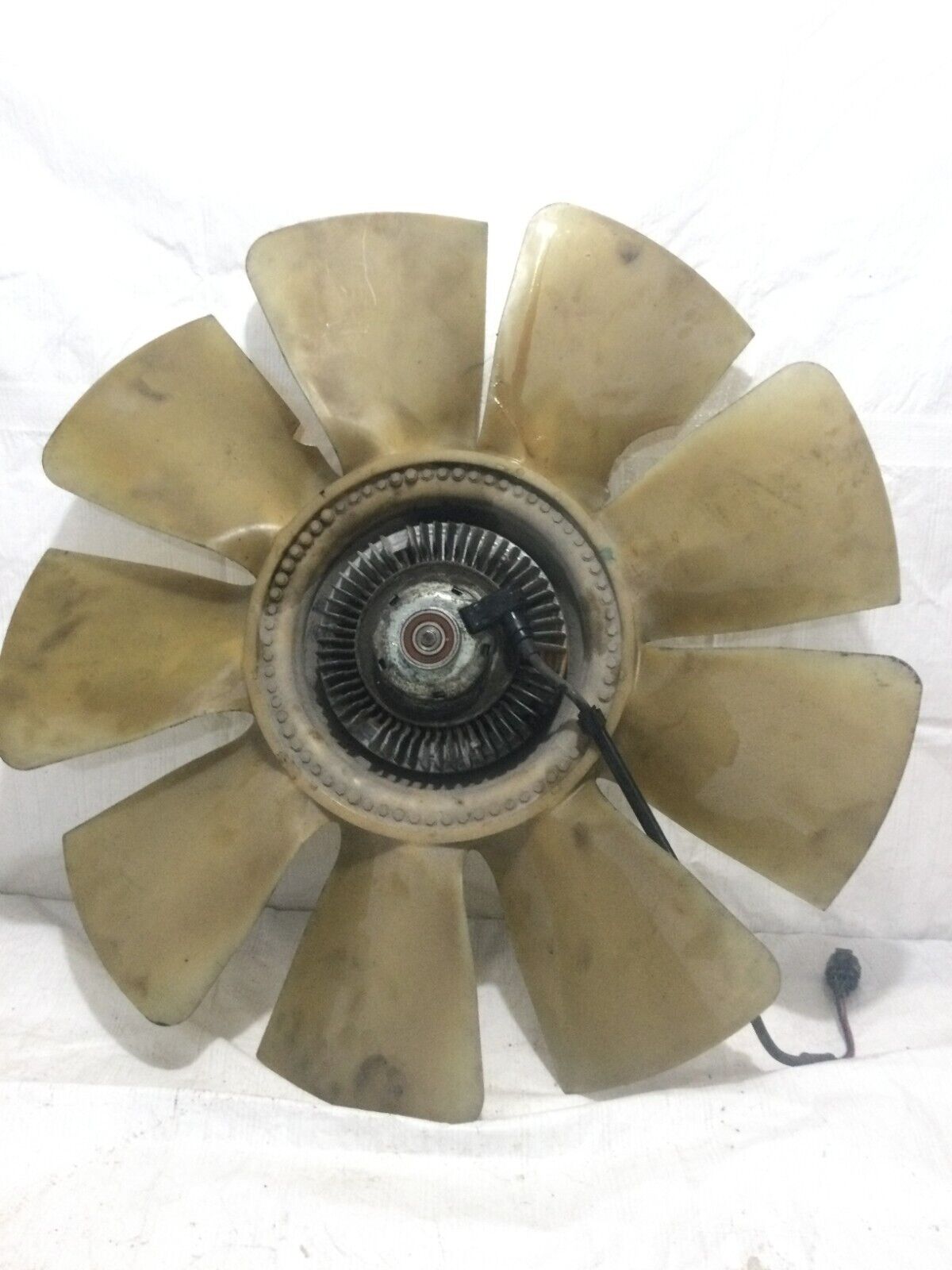 2003 Dodge Ram 2500 Fan Blade OEM 5.9L ( DAMAGED FAN )