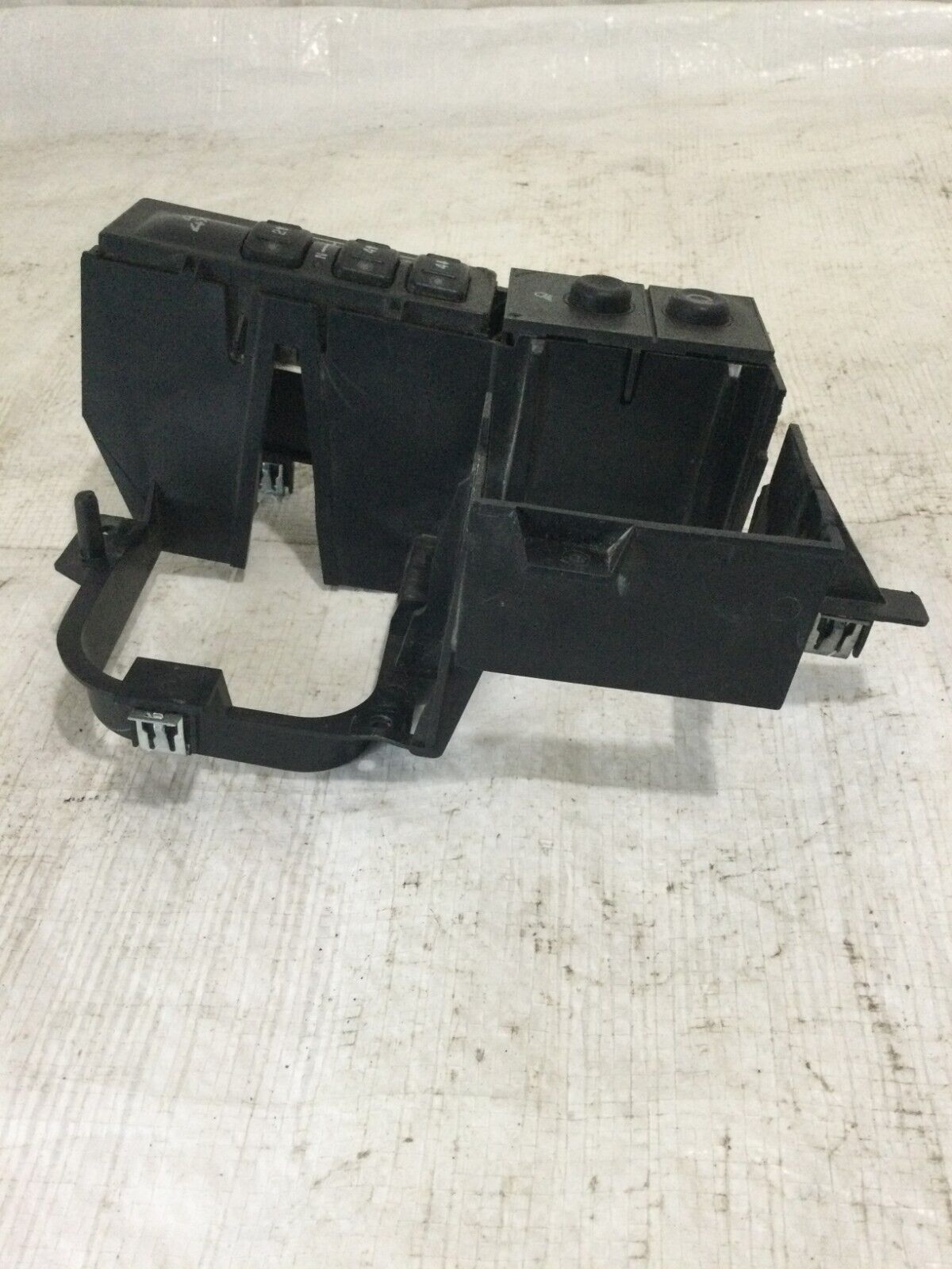 2003-2006 GMC Sierra 2500HD 4WD Control Switch OEM