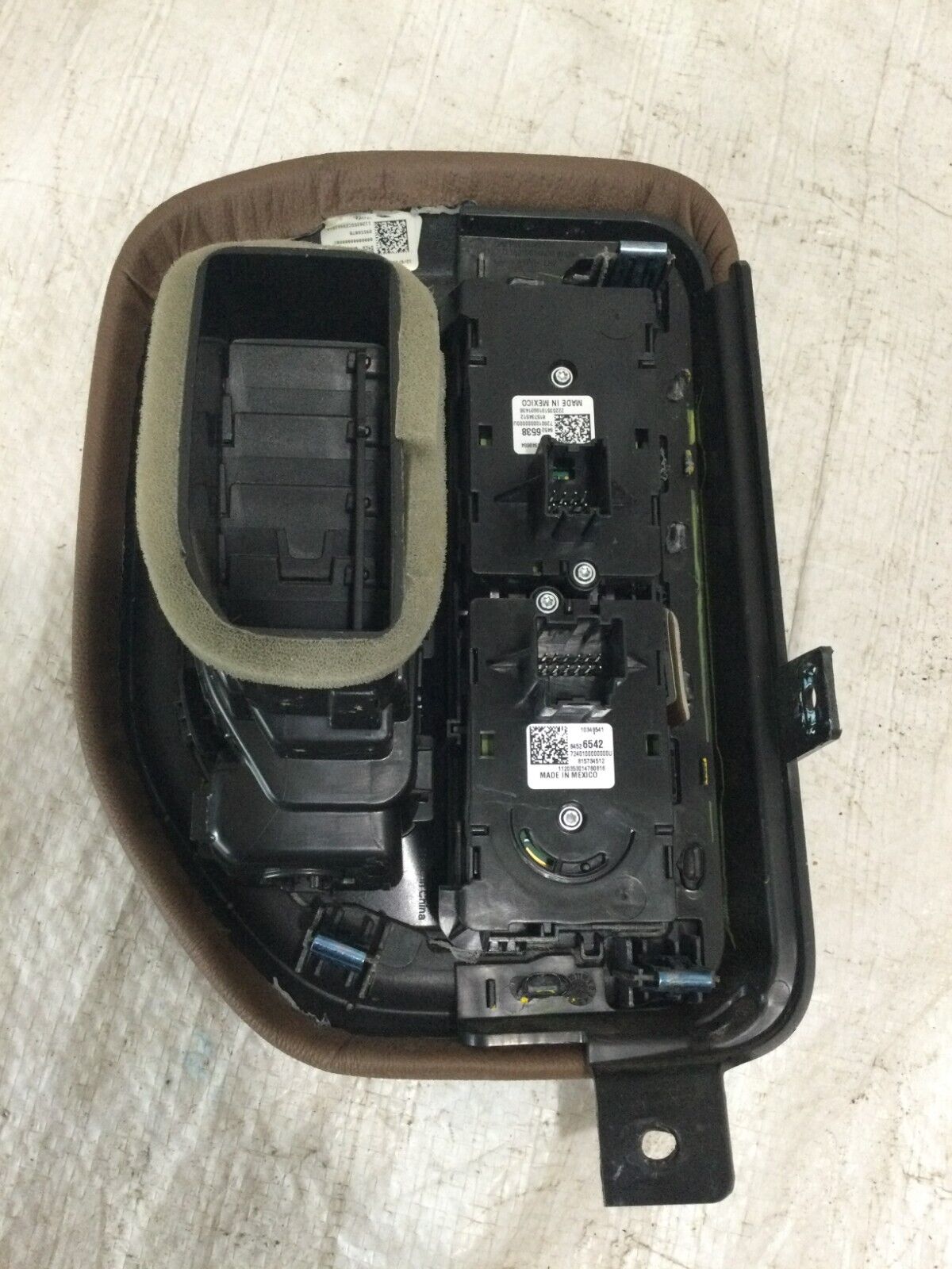 2019-2023 Chevrolet Silverado 1500 Hedlight Transfer Swith W/ Trim 84266585 OEM