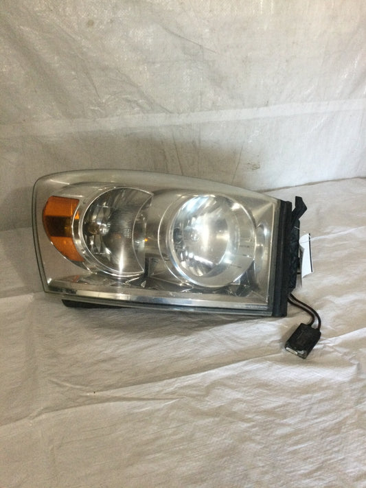 2007 Dodge Ram 2500 Right Passenger Side Headlamp Assembly OEM