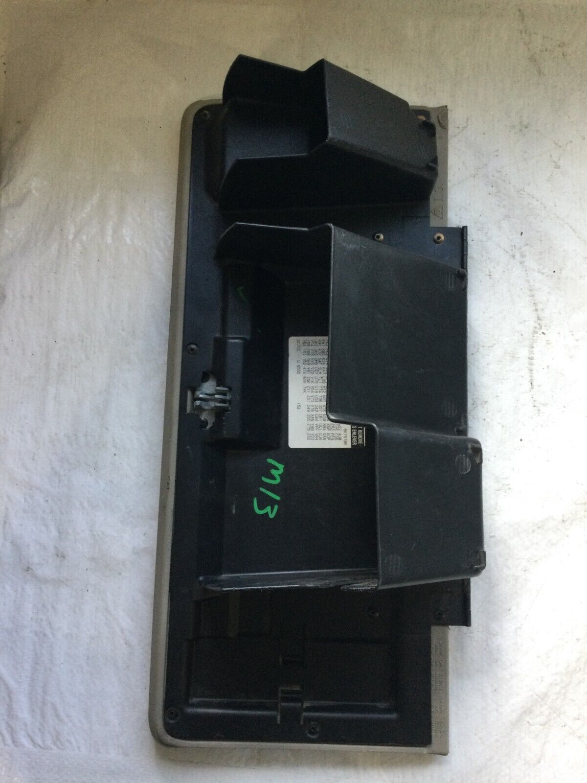 2003-2006 Cadillac Escalade Glove Box Assembly OEM