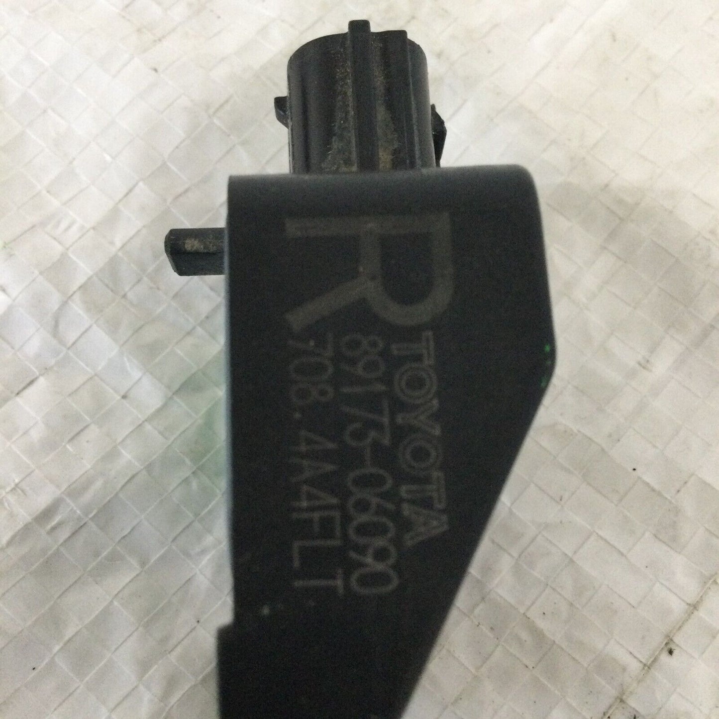 2007-2009 Toyota Camry Front Crash Impact Sensor Module 89173-06090 OEM LH