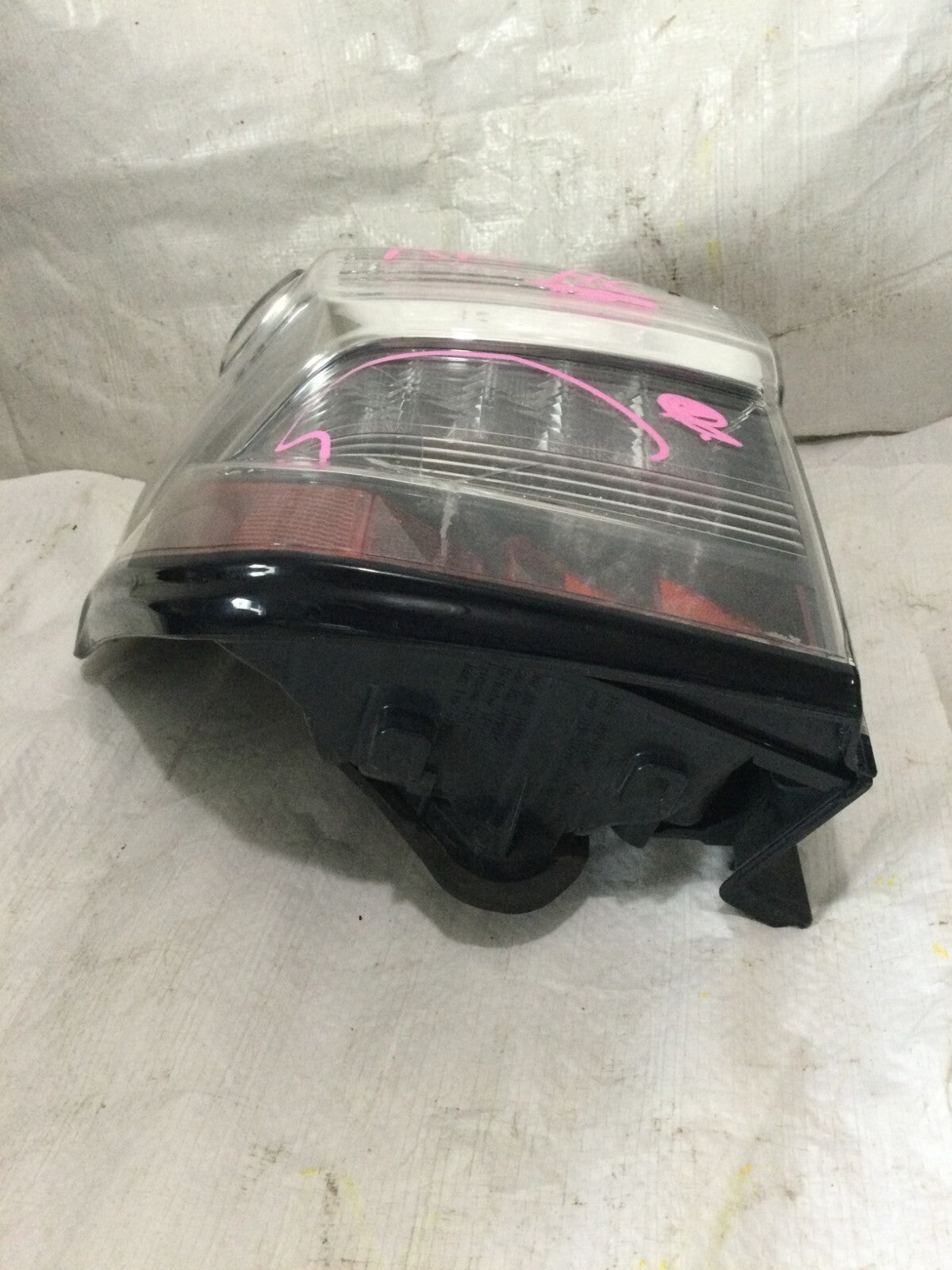 2016-2018 Toyota 4Runner  LED Tail Light LH Left Driver Side OEM ( DAMAGED )