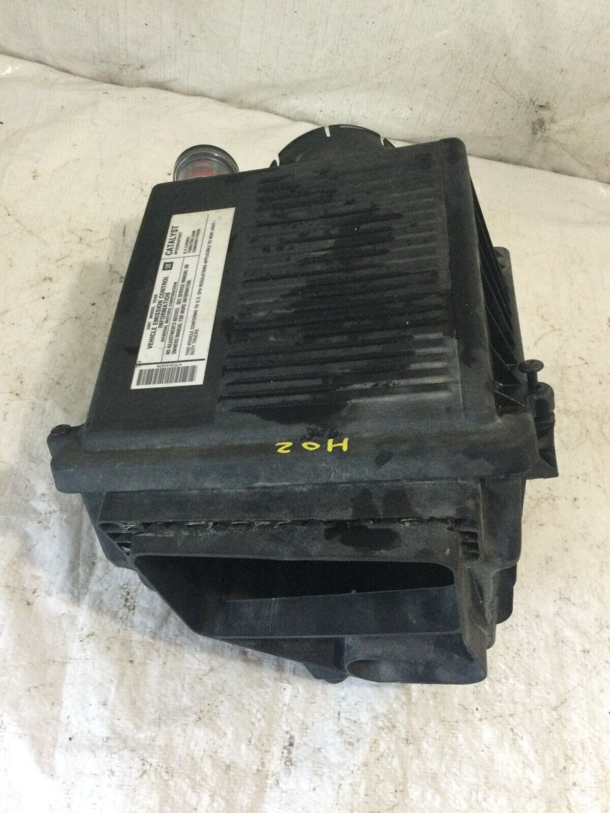 2007 Cadillac Esclade Air Box Cleaner Filter Assembly OEM
