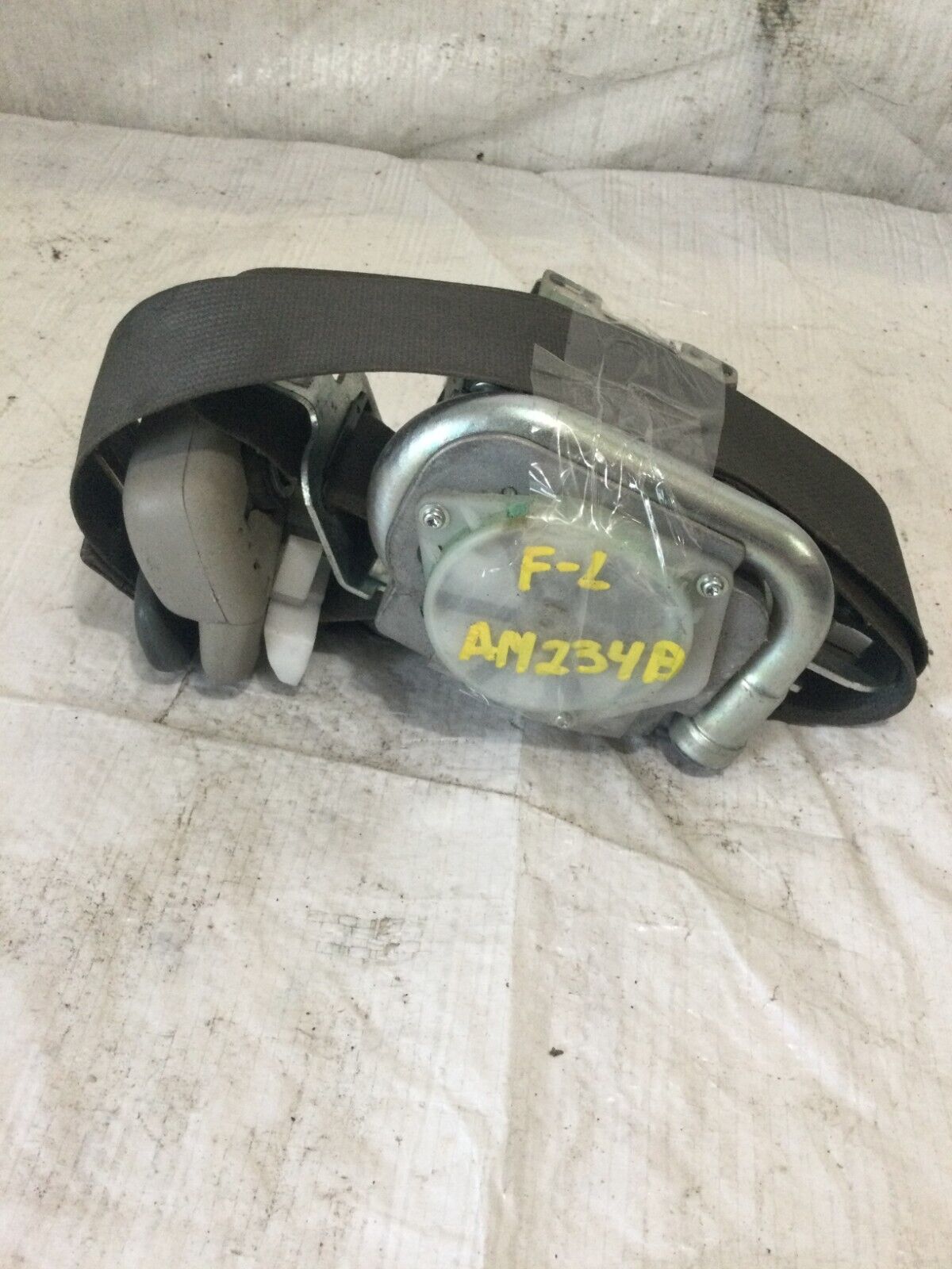 2006 Dodge Ram 1500   Bucket Seat Left Driver Front Seat Belt OEM