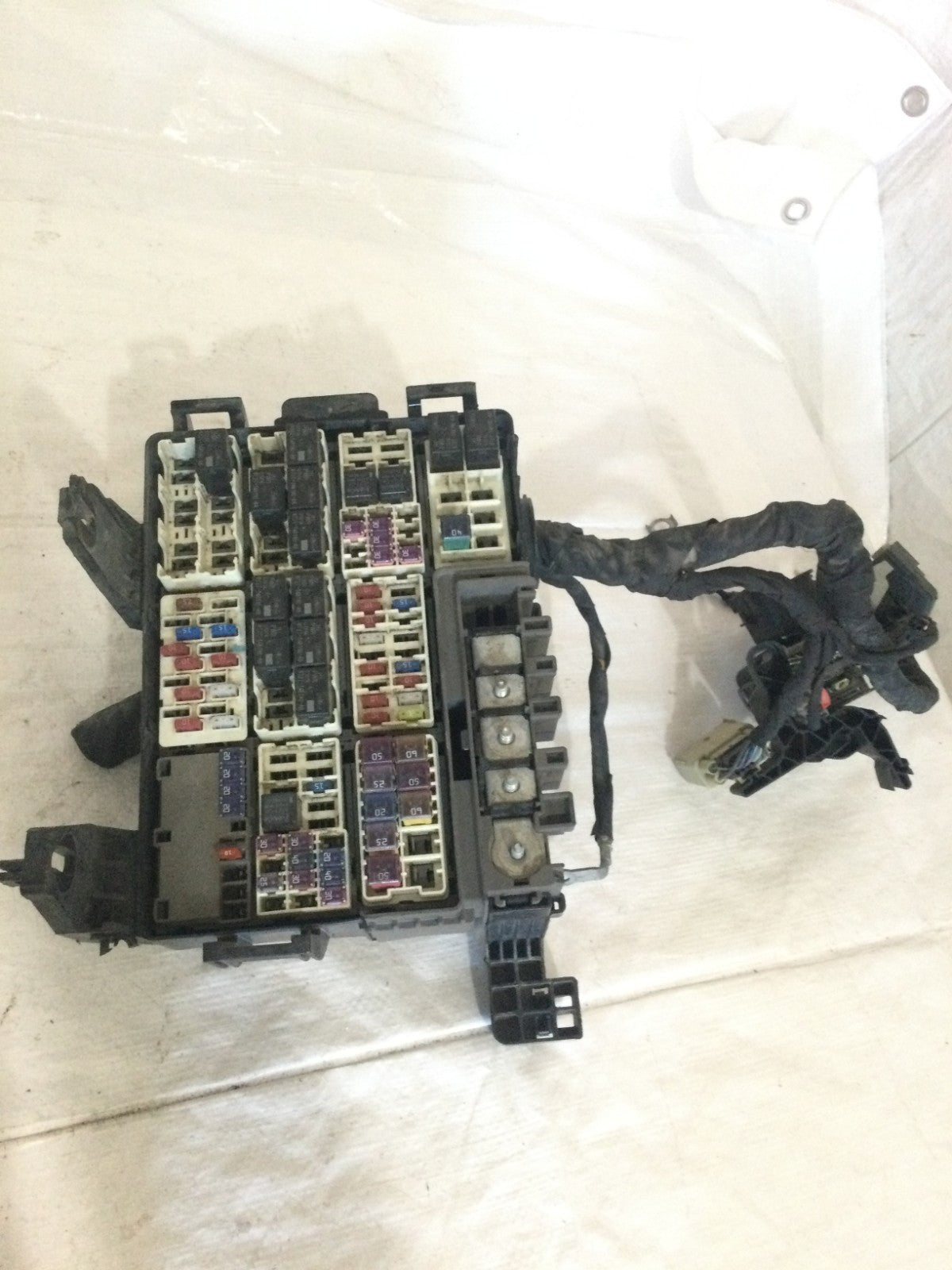2017 Ford F-150 F150 3.5L Engine Fuse Box OEM
