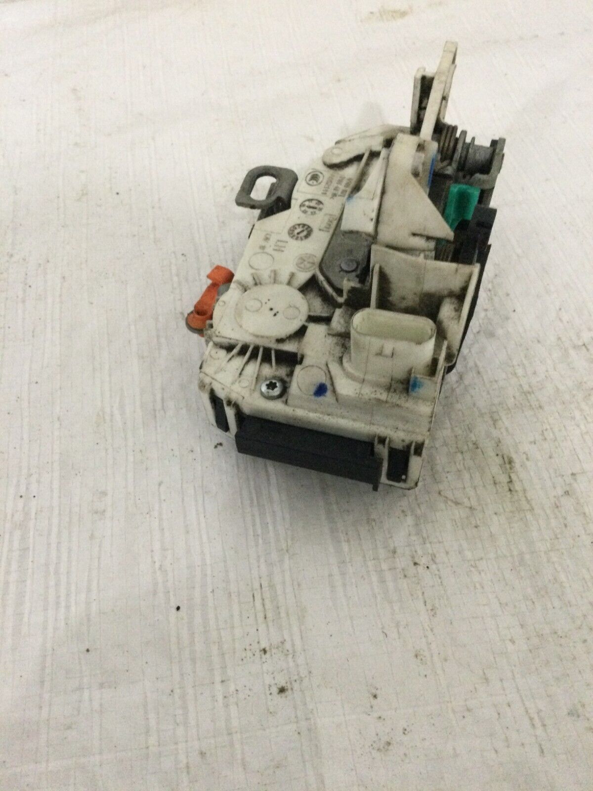 2018 Dodge RAM 3500 Front Left  Door Lock Actuator P04589417A OEM