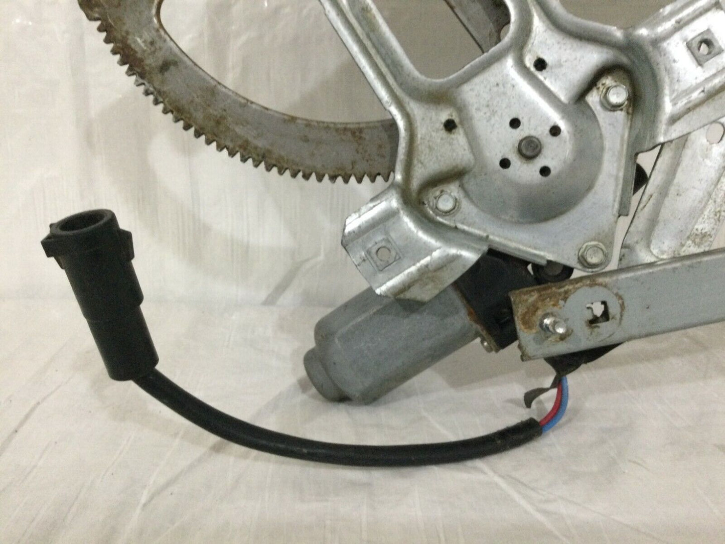 2006 Ford F350SD F-350SD Super Duty Rear Left Window Motor W/ Regulator OEM LH