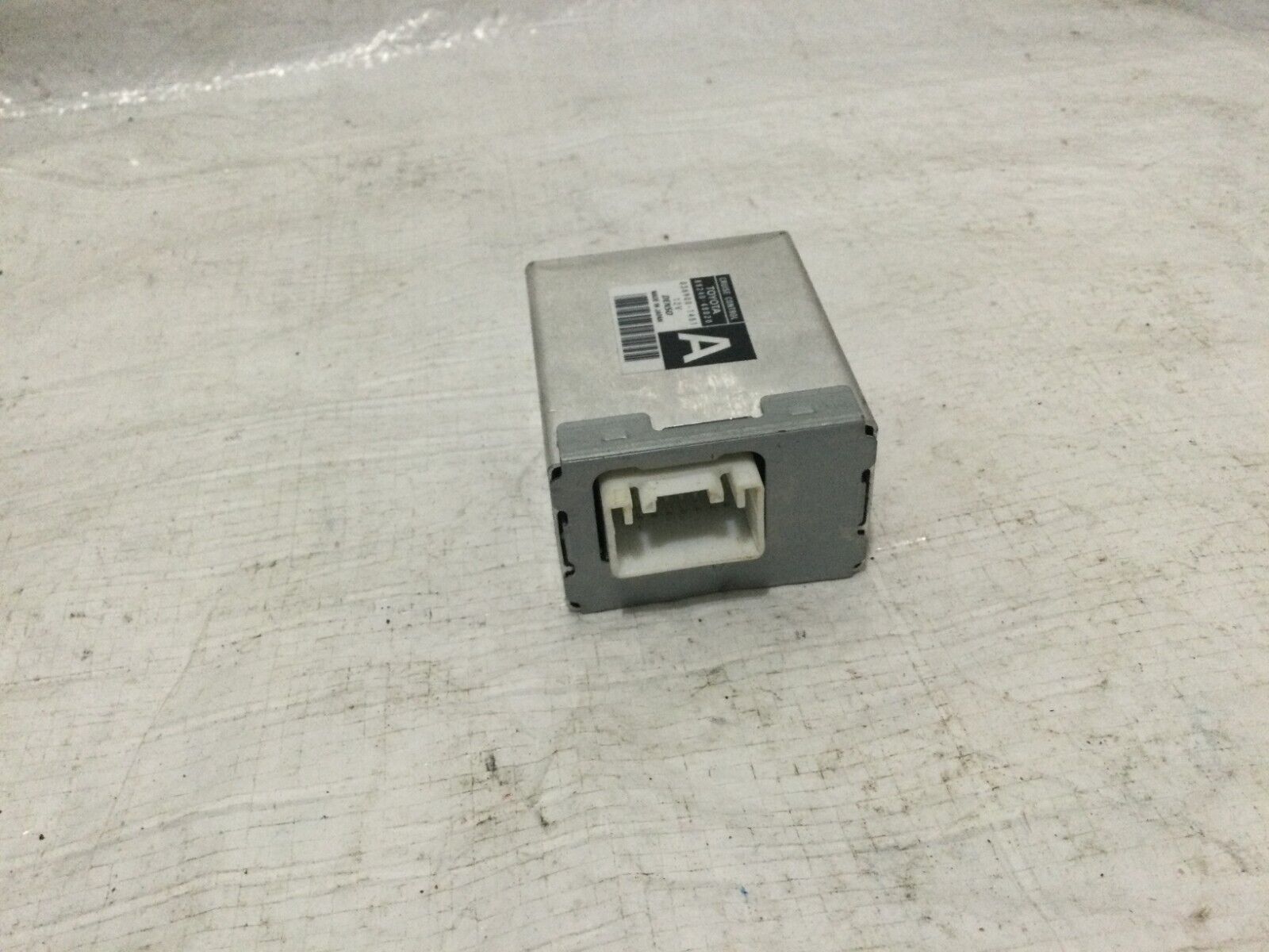 2001-2003 Toyota Highlander Cruise Control Computer Module 88240-48020 OEM