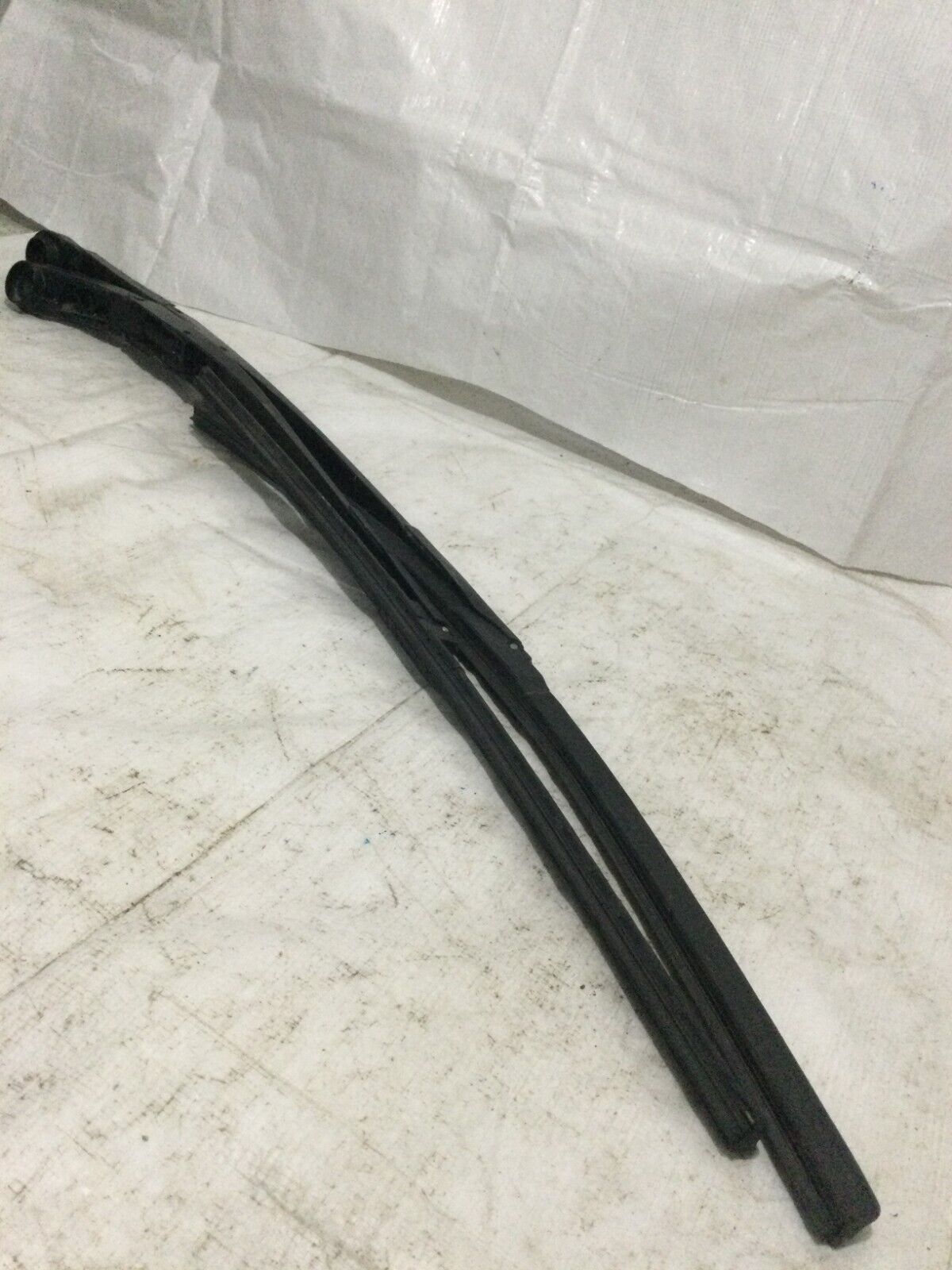 2016 Toyota Camry Wiper Arm Set OEM Left Right
