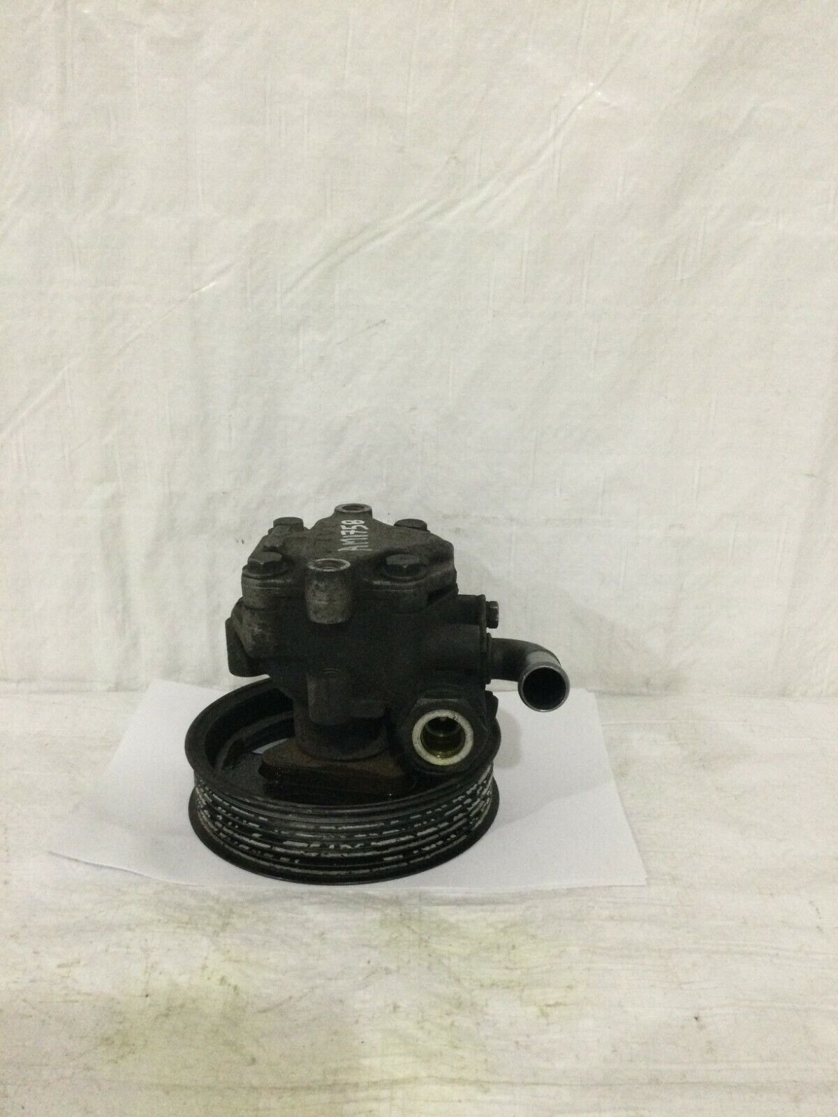 2007 Volkswagen Touarag Power Steering Pump OEM 3.6L 070145256E