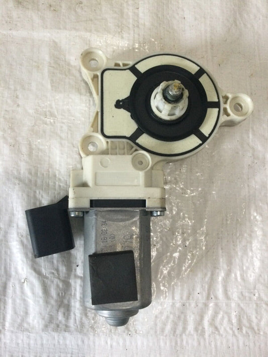 2014 Dodge RAM 1500 Left Front Door Driver Window Motor A15772-110 OEM
