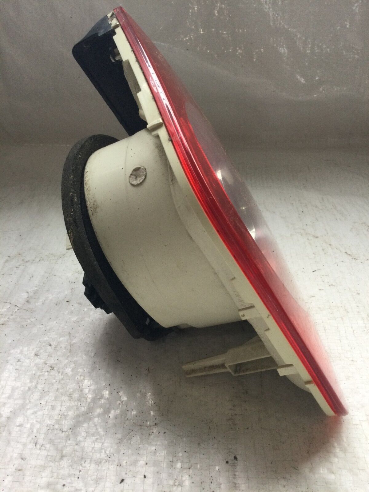 2005-2007 Volkswagen Jetta Rear Right Passenger Inner Tail Light 1K5945094J OEM