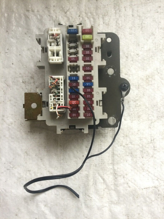 2005 Nissan Xterra Cabin Fuse Box OEM