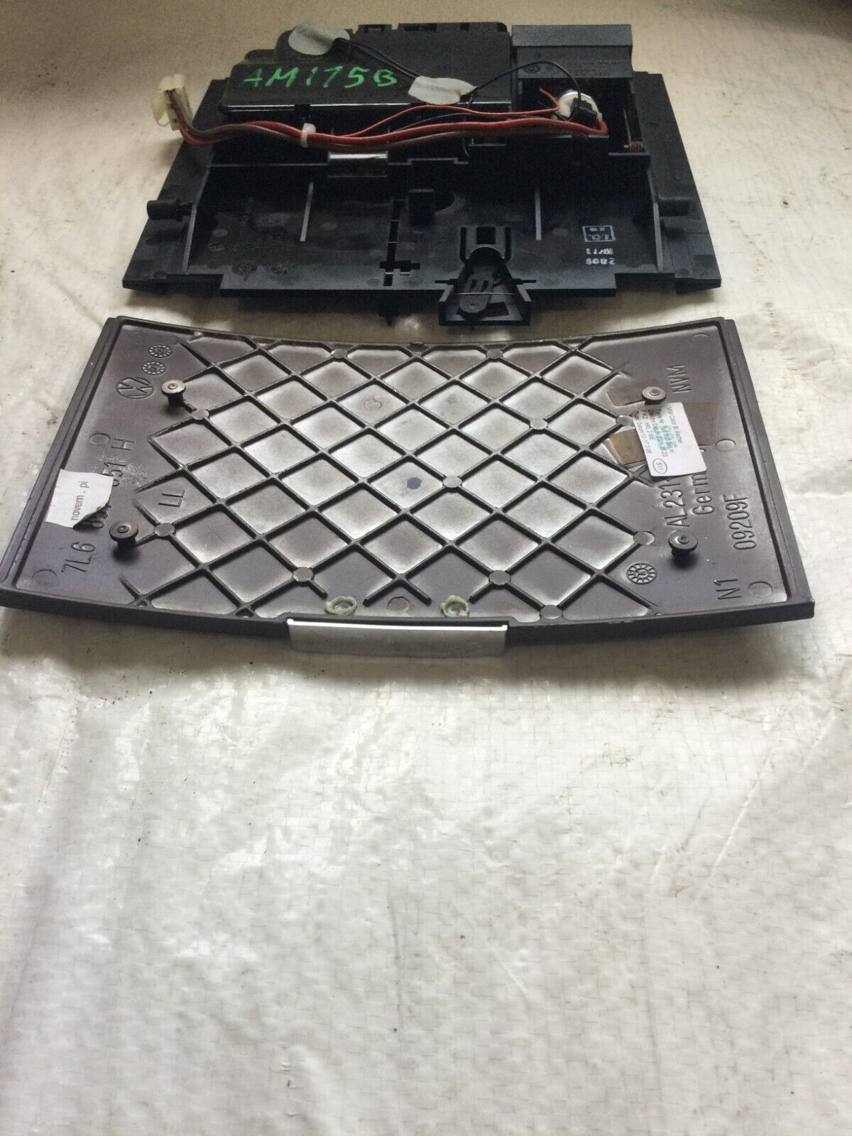 2006 Volkswagen Jetta Center Console Dash Wood Ash Tray Trim OEM