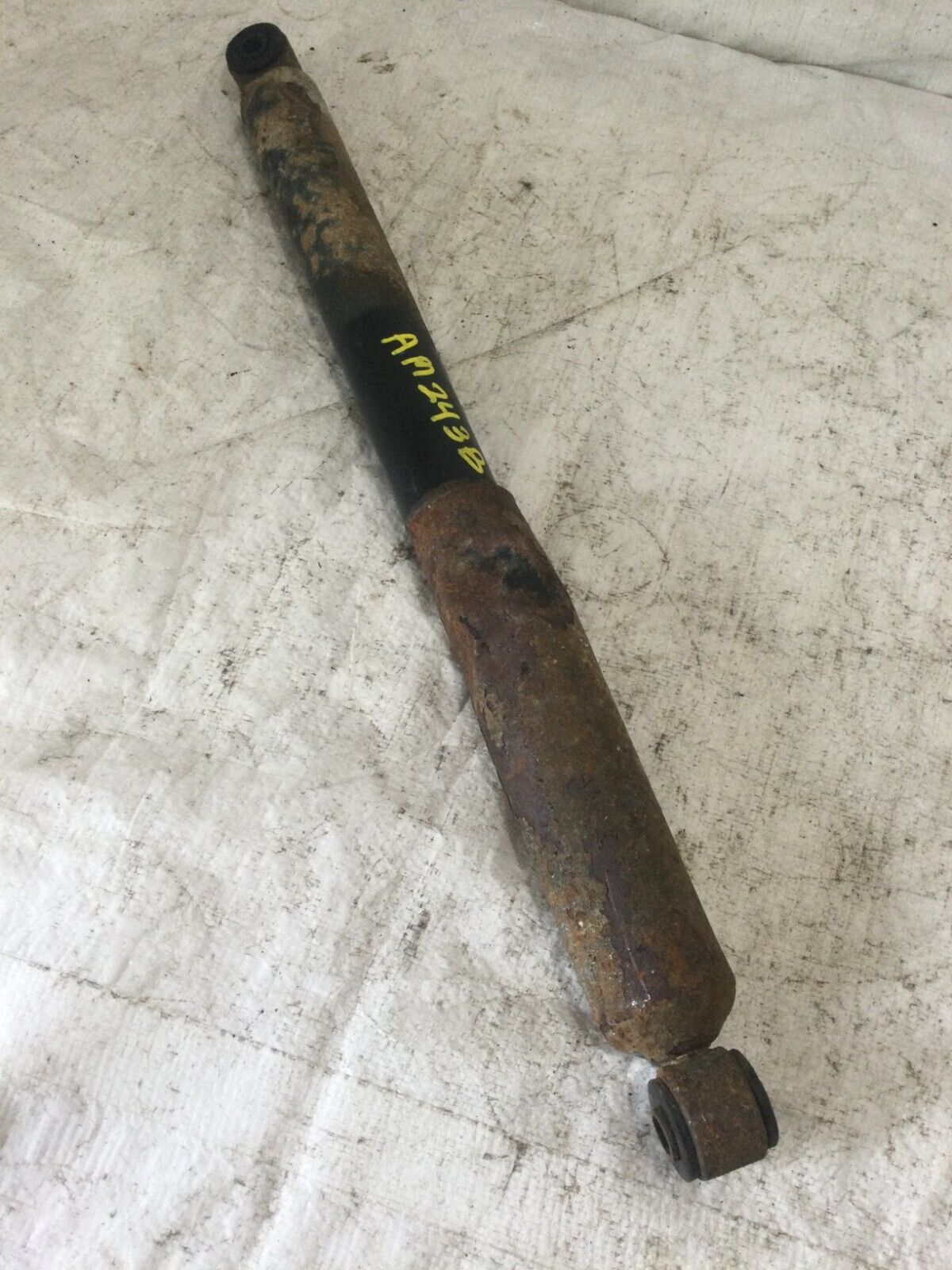 2006 GMC Sierra 2500 Left Rear Shock Absorber OEM