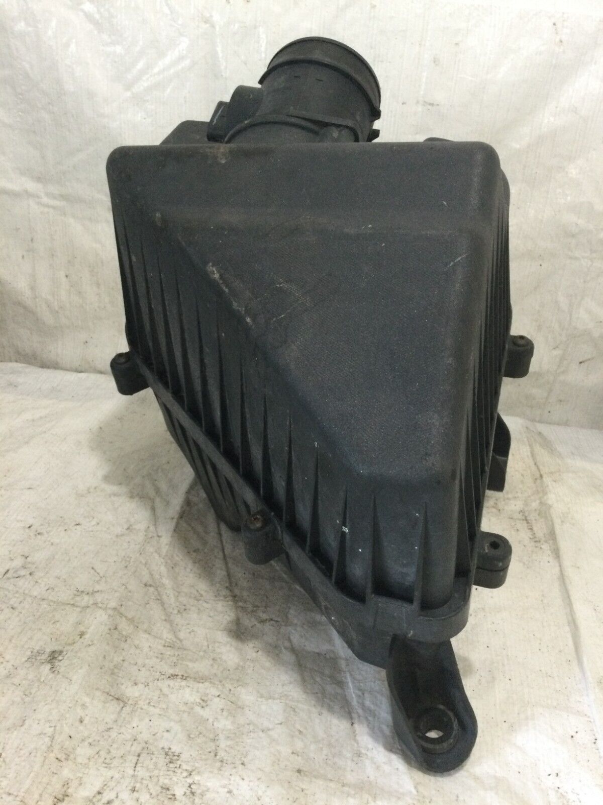 2007 GMC Acadia Air Cleaner Filter Box Assembly OEM