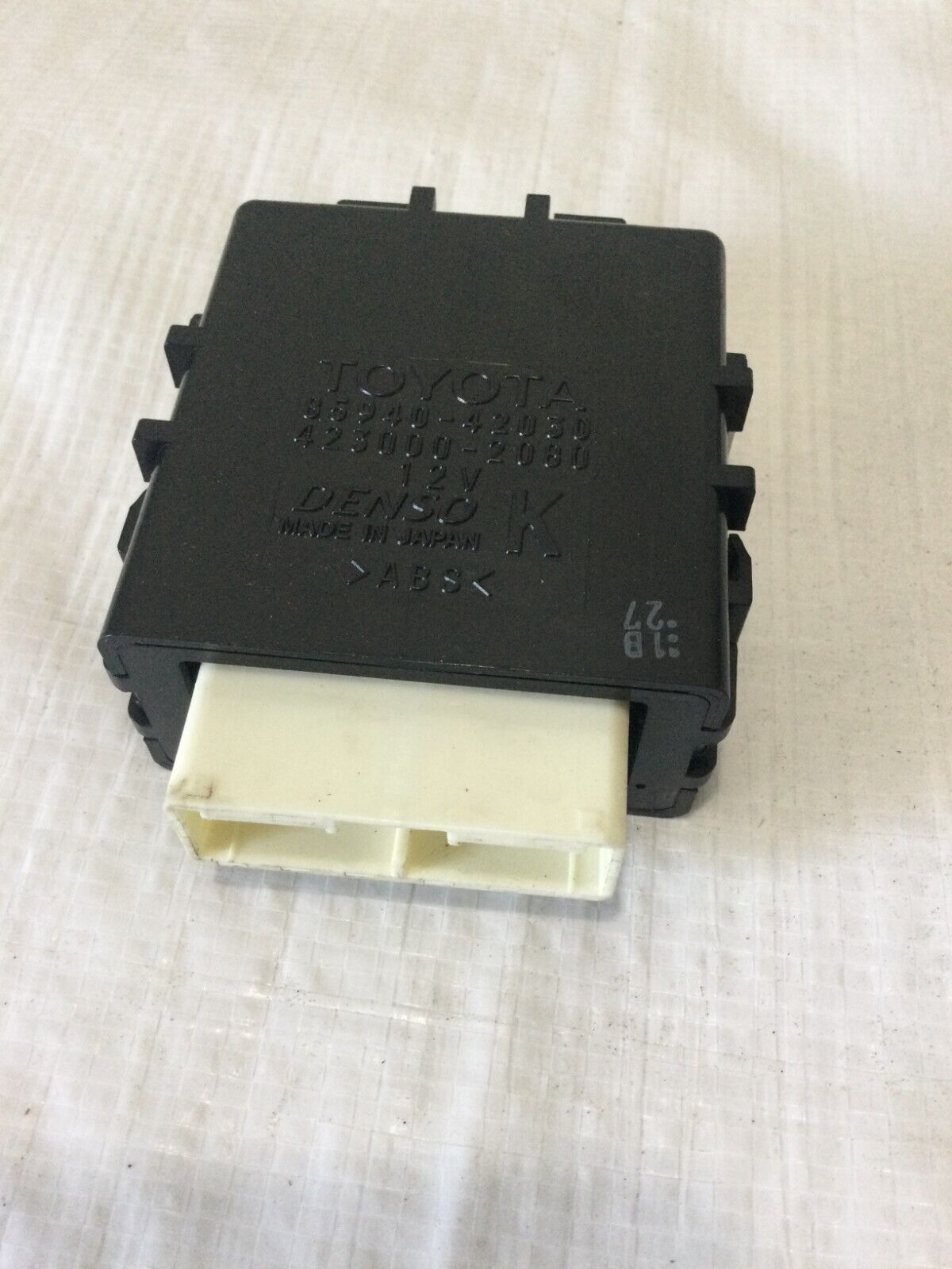 2018 Toyota Rav4 Wiper Relay Control Unit Module 85940-42030 OEM