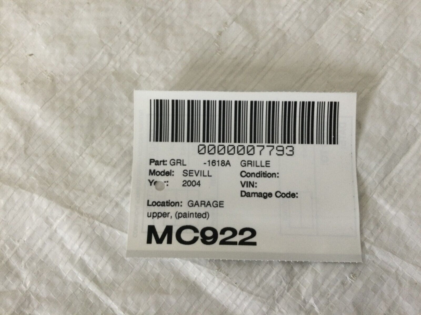 2004 Cadillac Seville Grille with Emblem 25653113