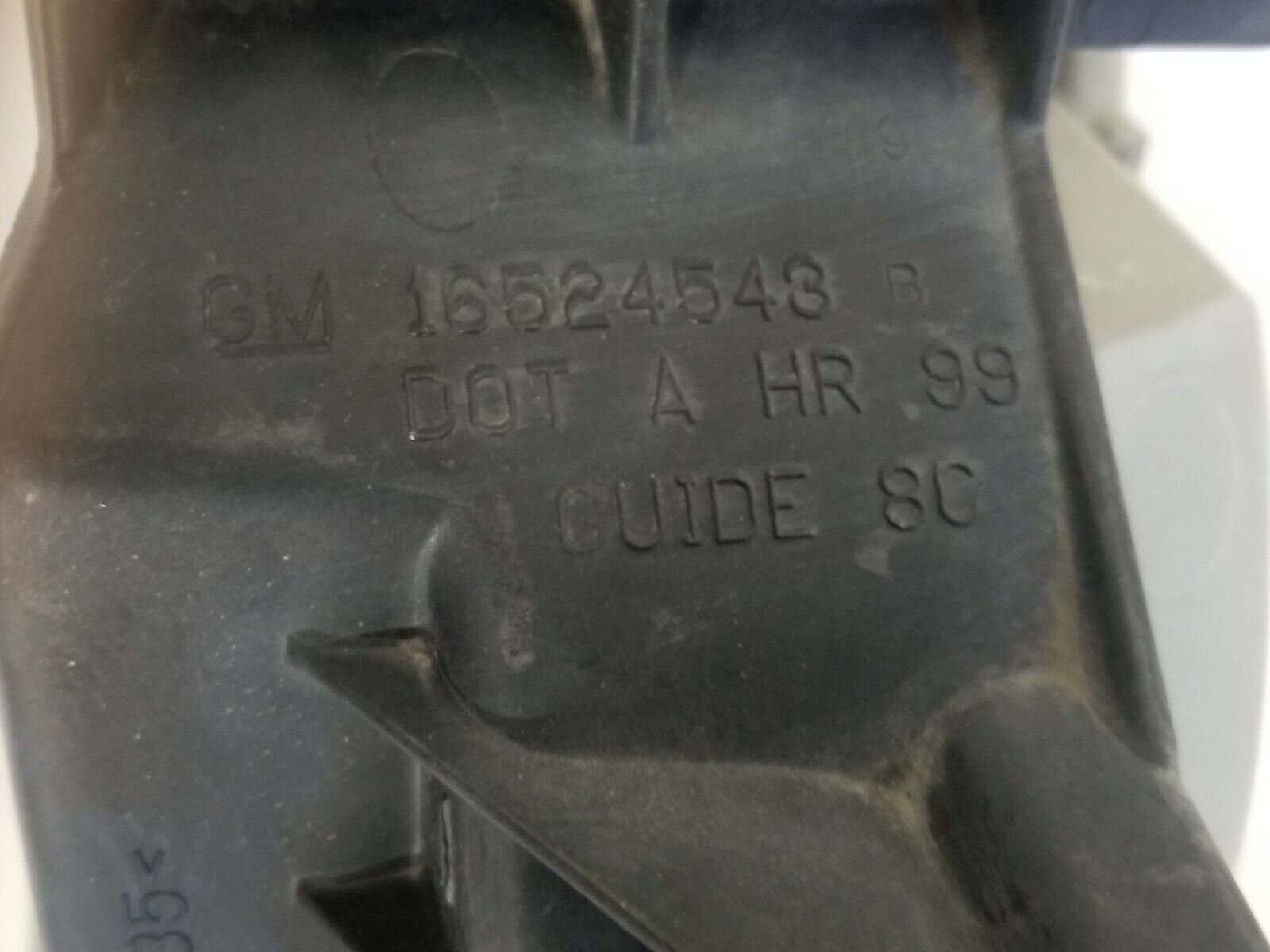 1999-2006 GMC Sierra 1500 LH Drivers Side Headlight Headlamp OEM 16524543