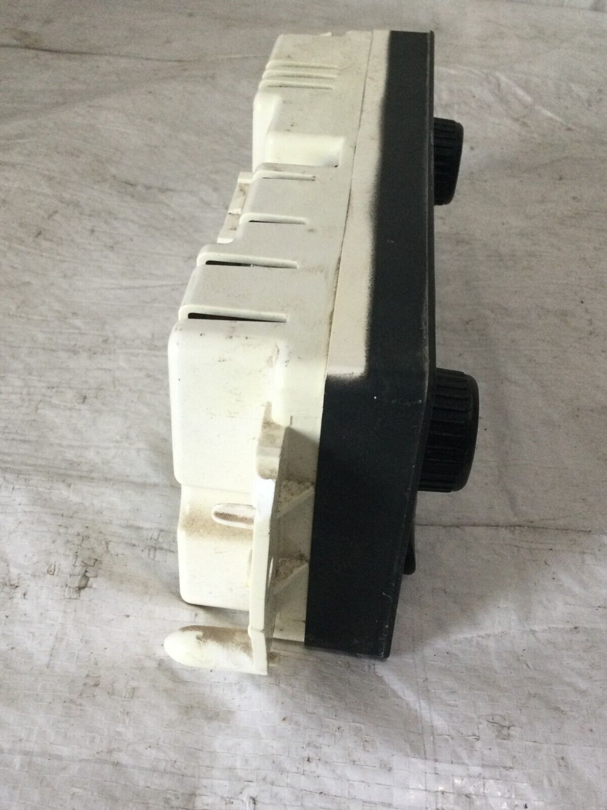 2003-2006 Chevrolet Tahoe Auto Heater Digital Climate Control Unit OEM 15855848