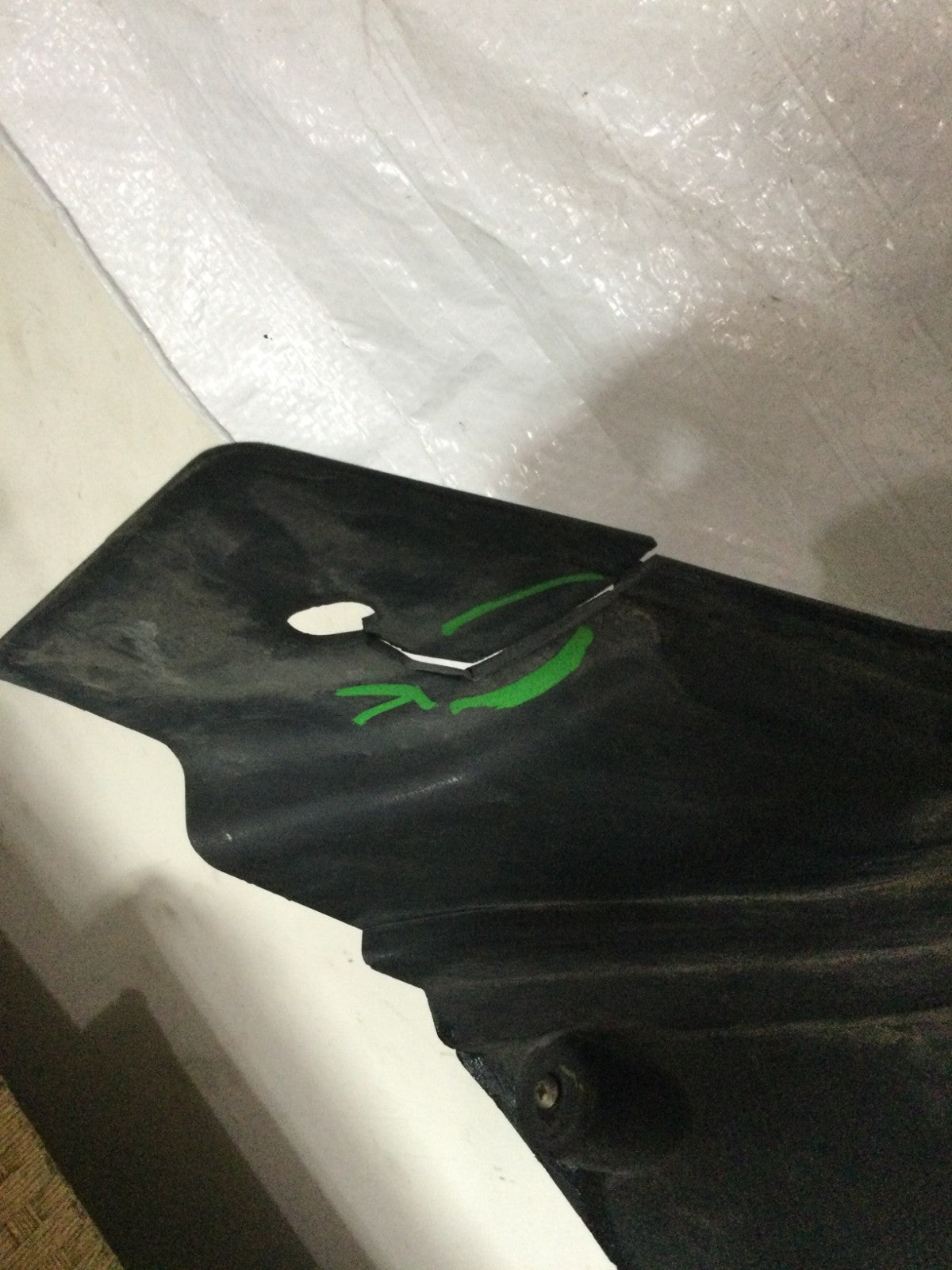 2003-2005 Honda Pilot Grille OEM MARKED LITTLE DAMAGE