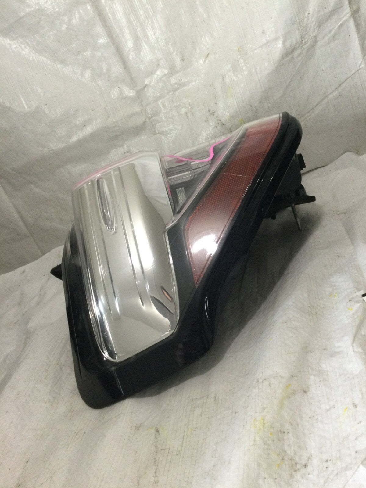 2016-2018 Toyota 4Runner  LED Tail Light LH Left Driver Side OEM ( DAMAGED )