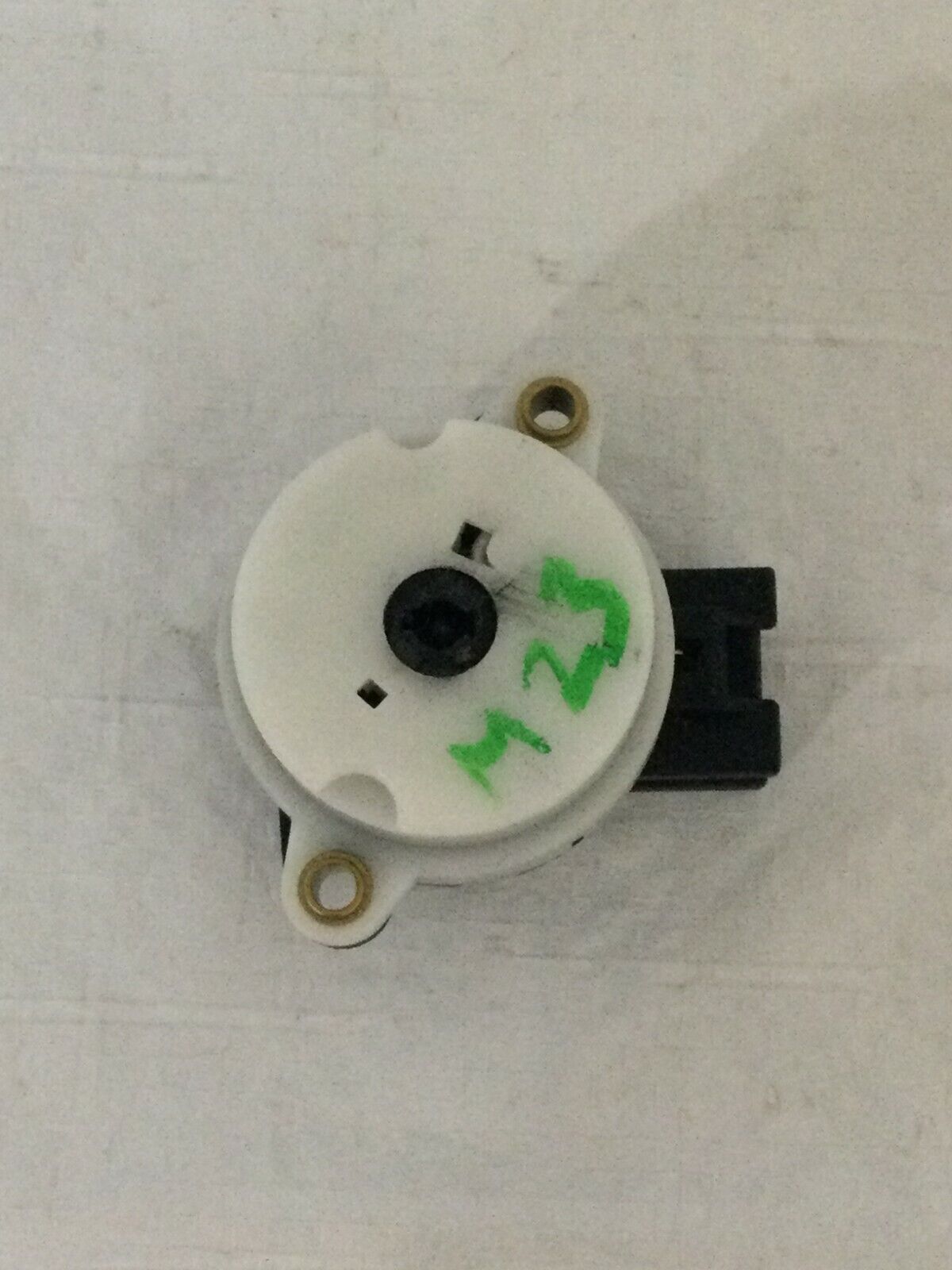 2004 Volvo S60 Steering Column Ignition Switch OEM 8645228